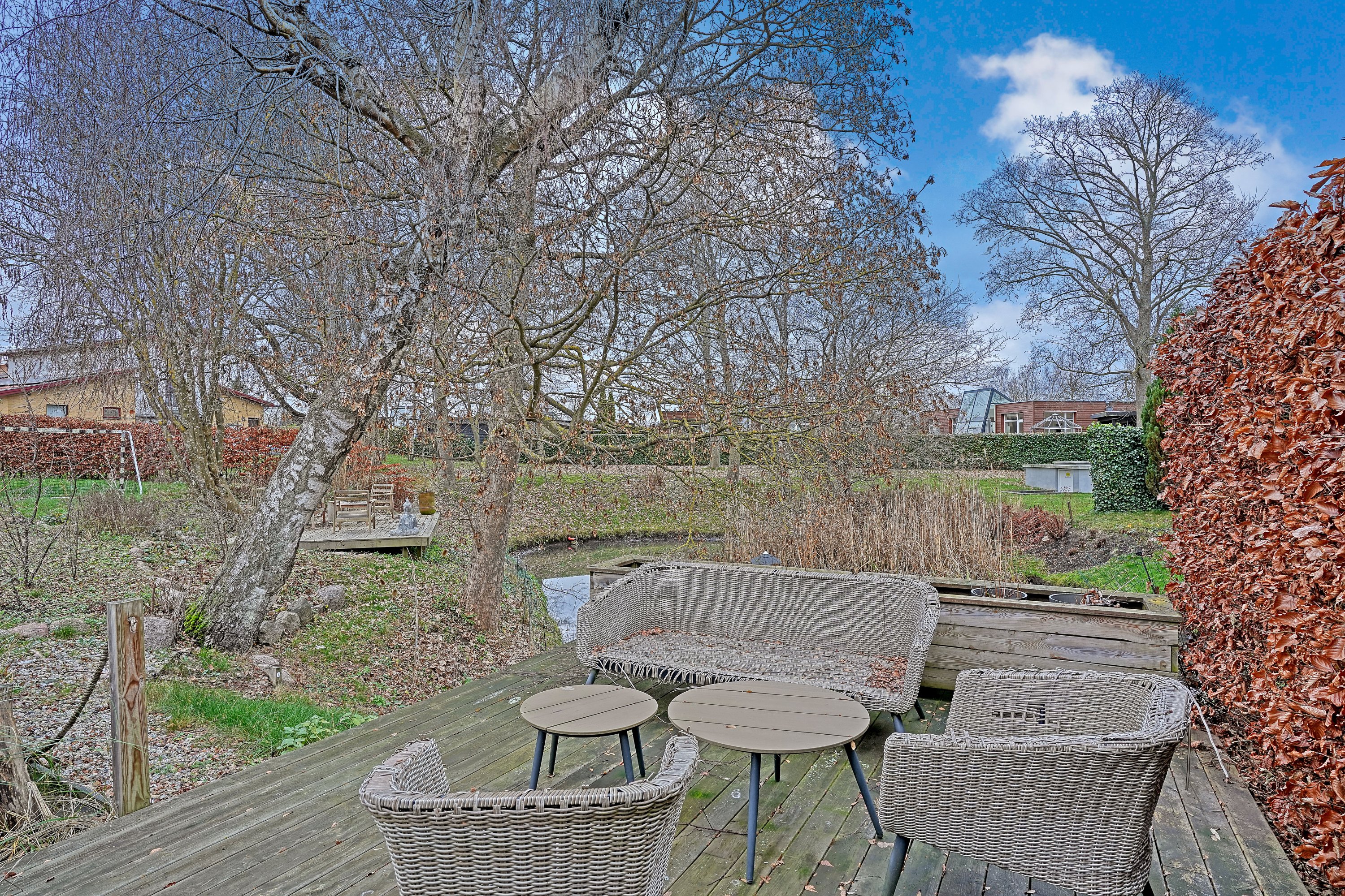 Fremhævet terrasse billede i fuldskærmstilstand. Billede af Tulstrupvej 2B, 3400 Hillerød