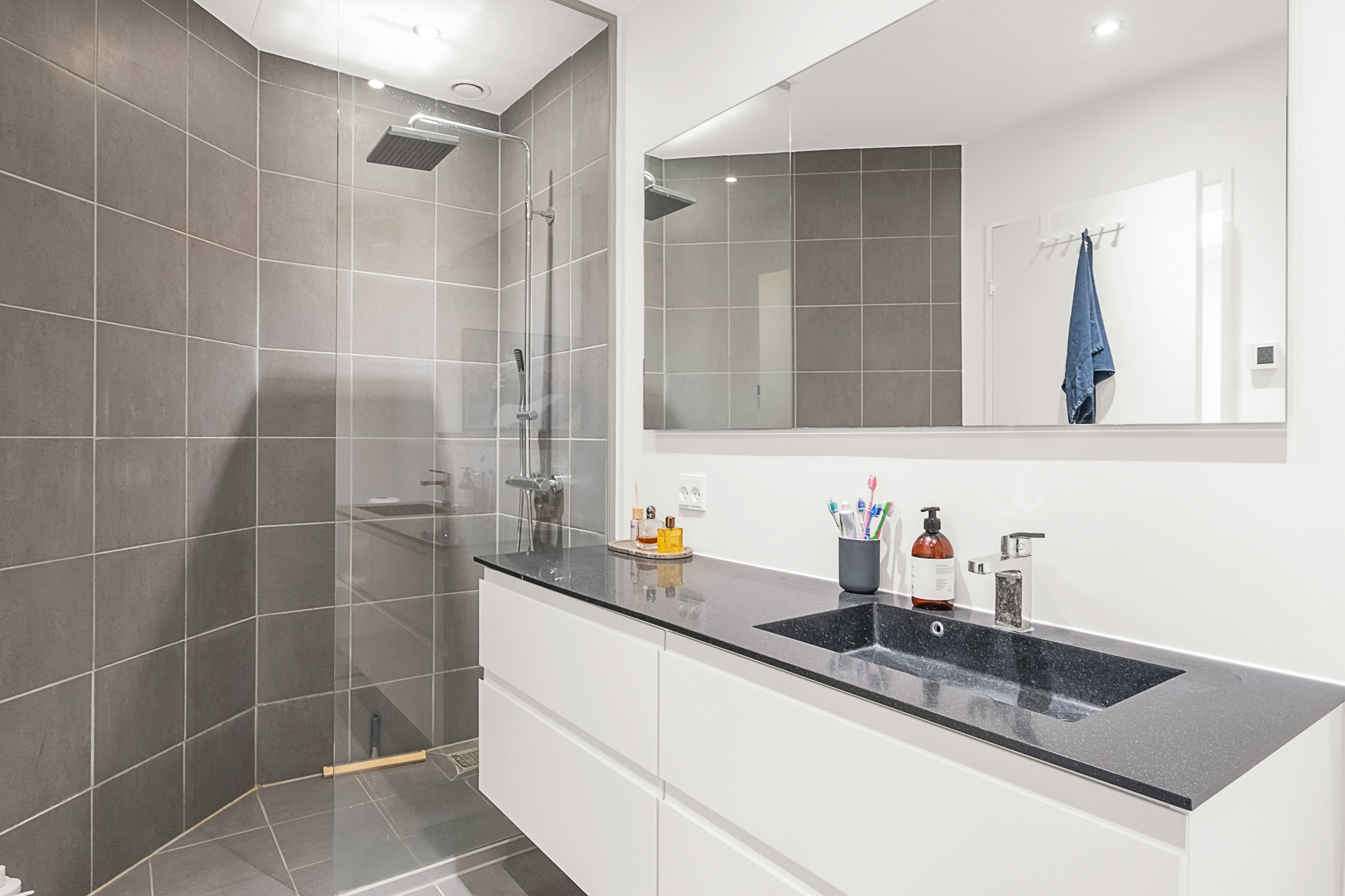 Fremhævet badeværelse billede i fuldskærmstilstand. Billede af Grønnehaven 9, 8520 Lystrup