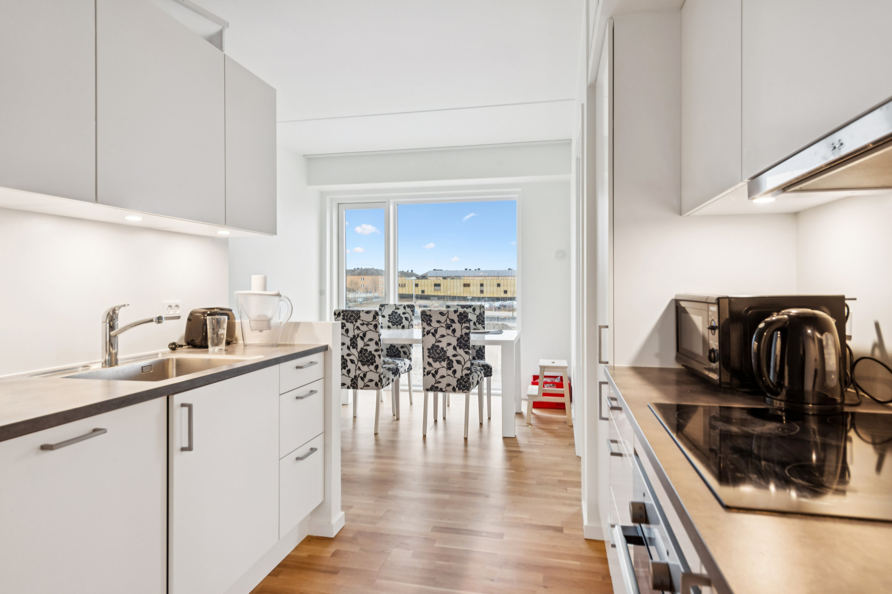 Fremhævet køkken billede i fuldskærmstilstand. Billede af Tommerupgade 27, 2. th., Høje Taastrup, 2630 Taastrup