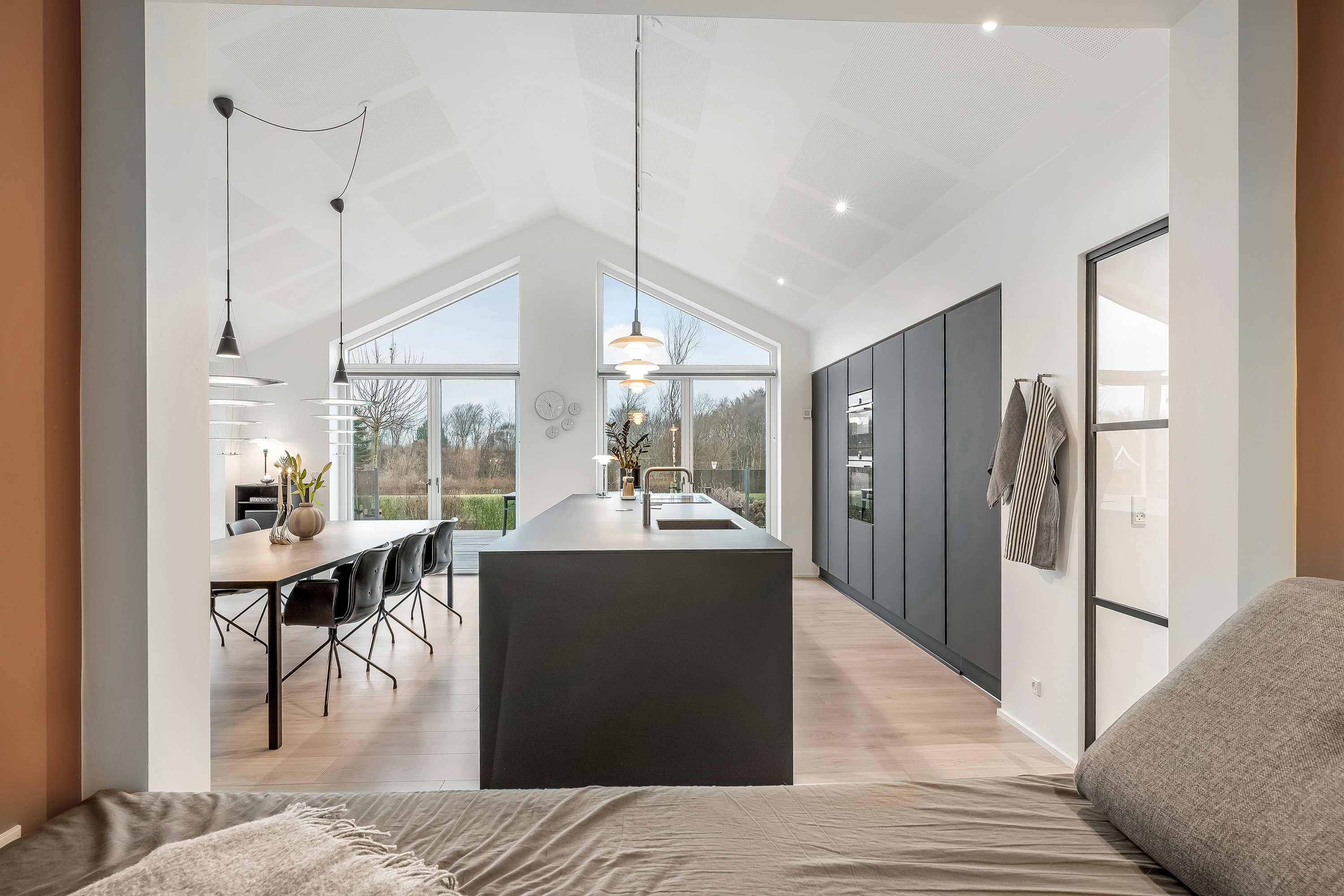 Fremhævet køkken alrum billede i fuldskærmstilstand. Billede af Under Rødtjørnen 18, Halgårde, 7500 Holstebro