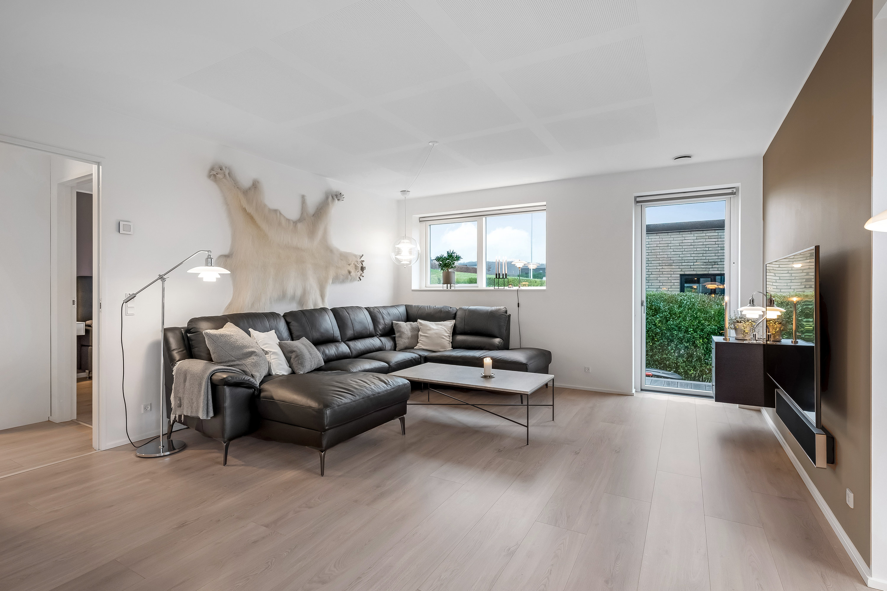 Fremhævet stue billede i fuldskærmstilstand. Billede af Under Rødtjørnen 18, Halgårde, 7500 Holstebro