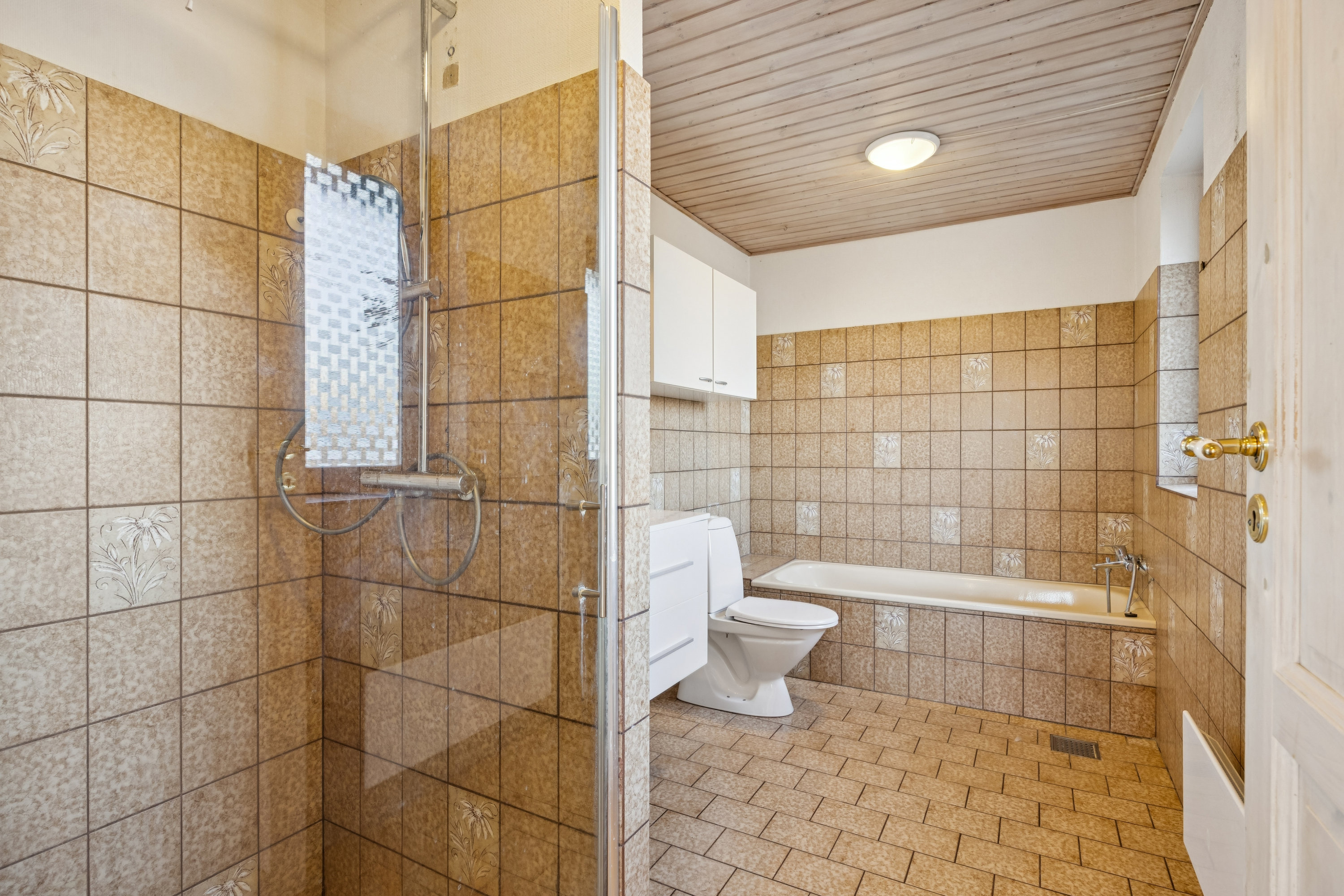 Fremhævet badeværelse billede i fuldskærmstilstand. Billede af Tværmarksvej 6, 4291 Ruds Vedby