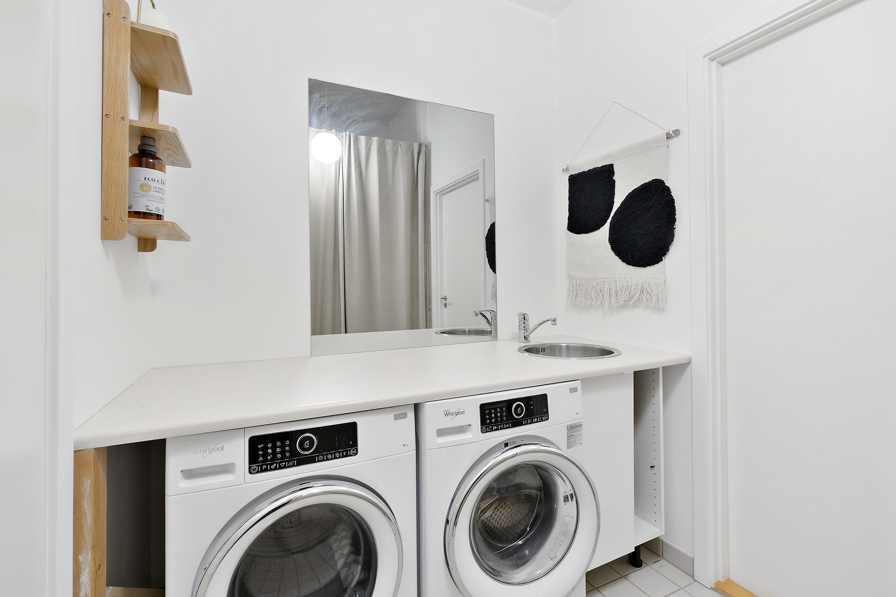 Fremhævet badeværelse billede i fuldskærmstilstand. Billede af Møllevej 2a, 4140 Borup