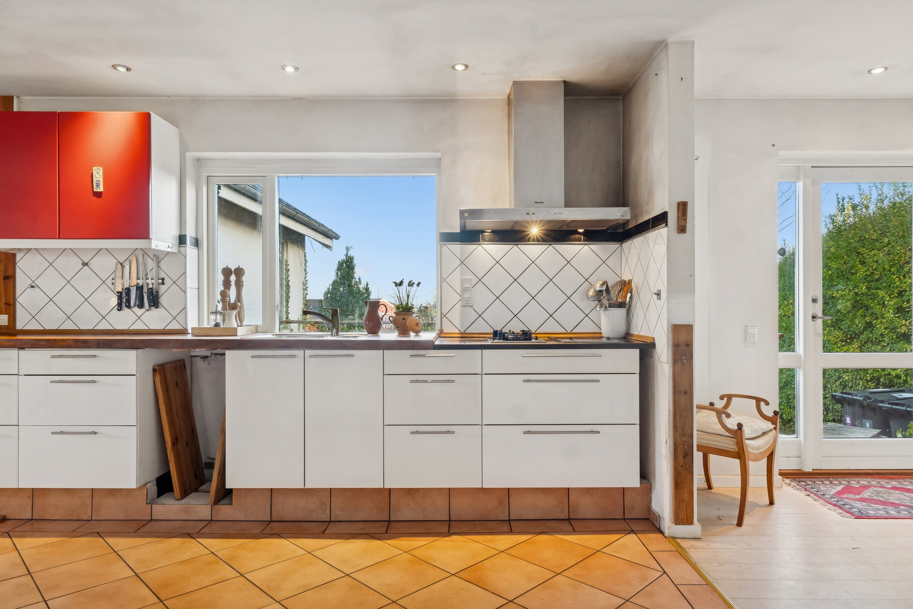 Fremhævet køkken billede i fuldskærmstilstand. Billede af Strandvejen 3, 5970 Ærøskøbing