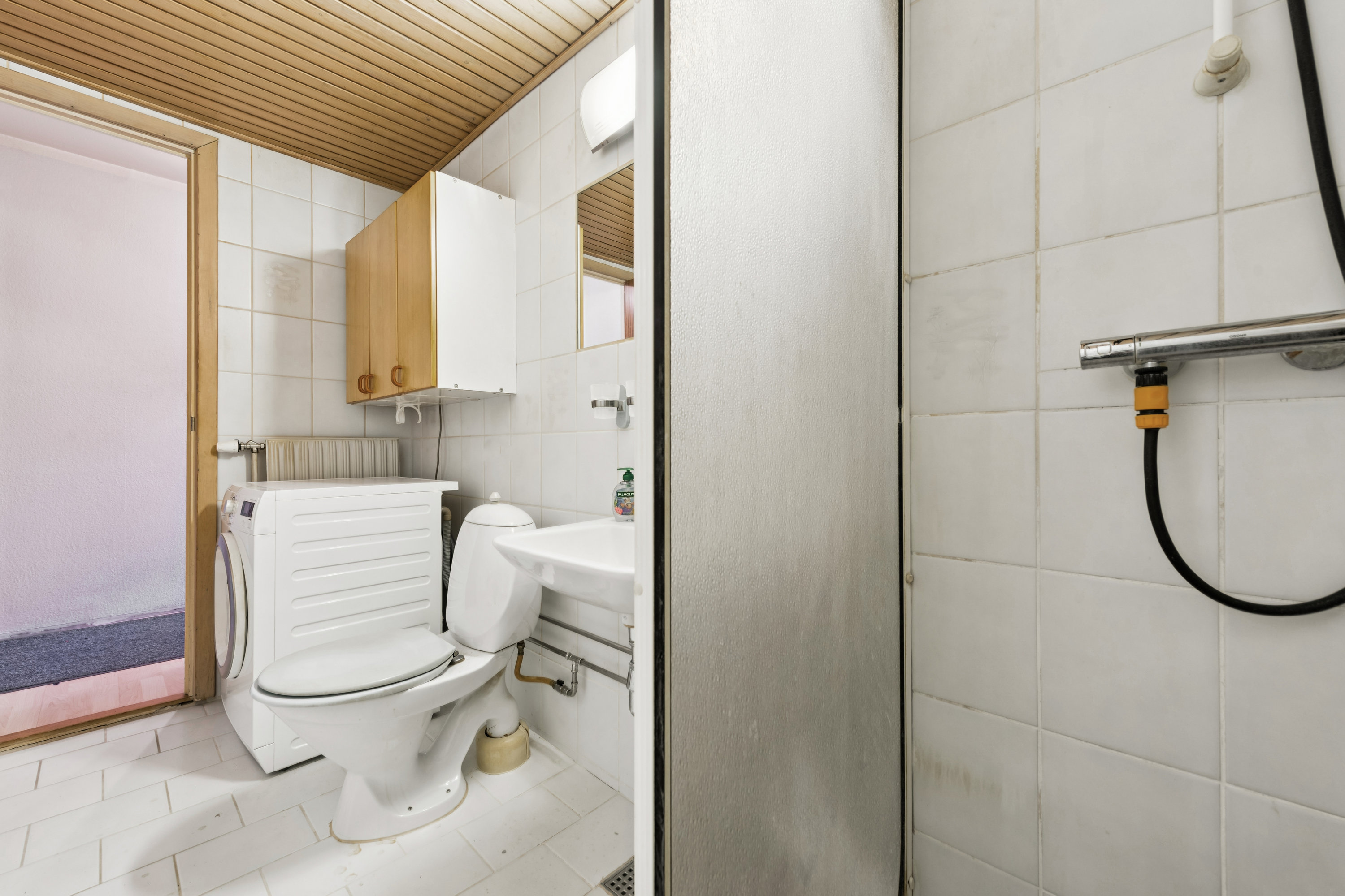 Fremhævet badeværelse billede i fuldskærmstilstand. Billede af Saven A 3, 1. 1., Høje Taastrup, 2630 Taastrup