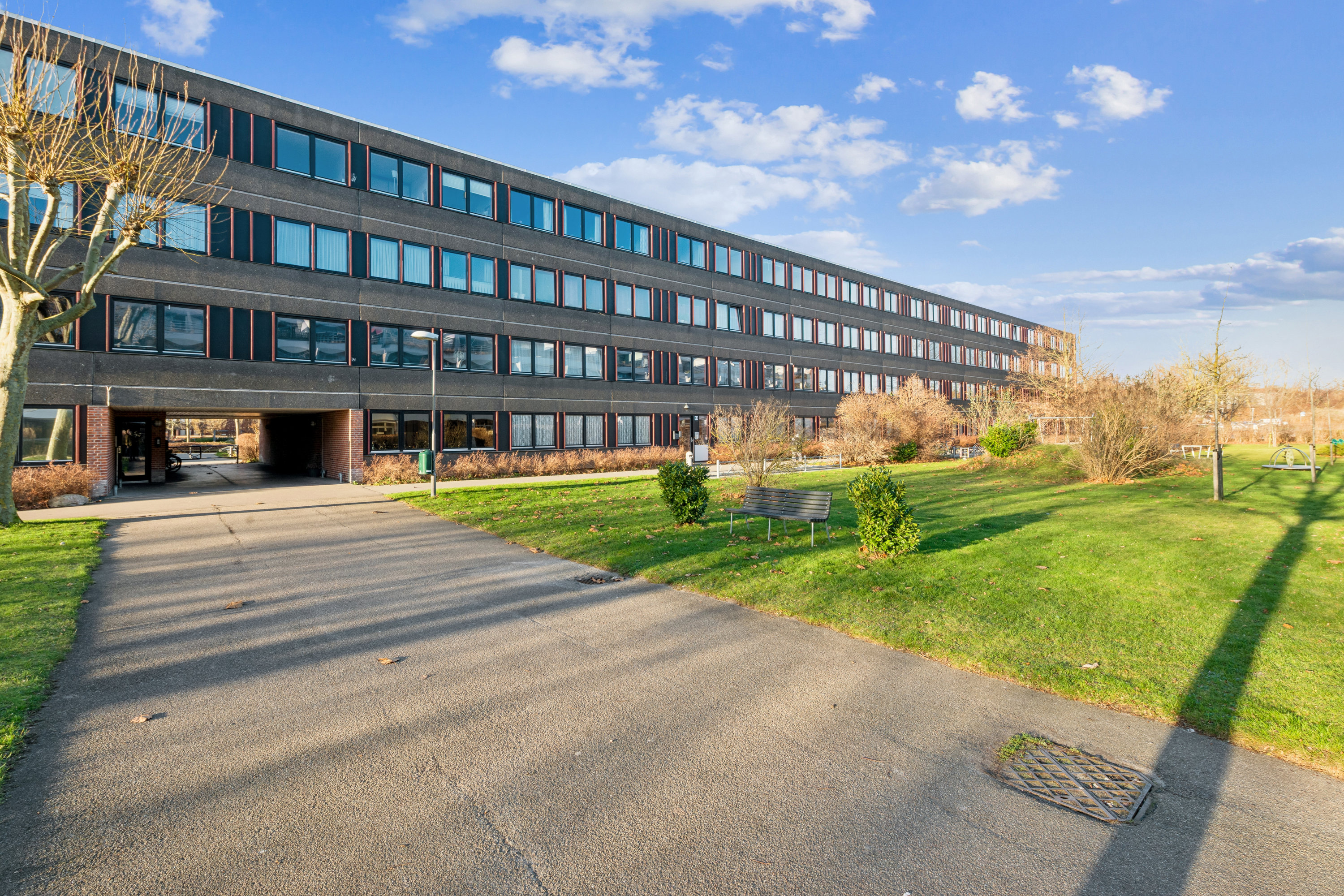 Fremhævet andet billede i fuldskærmstilstand. Billede af Saven A 3, 1. 1., Høje Taastrup, 2630 Taastrup