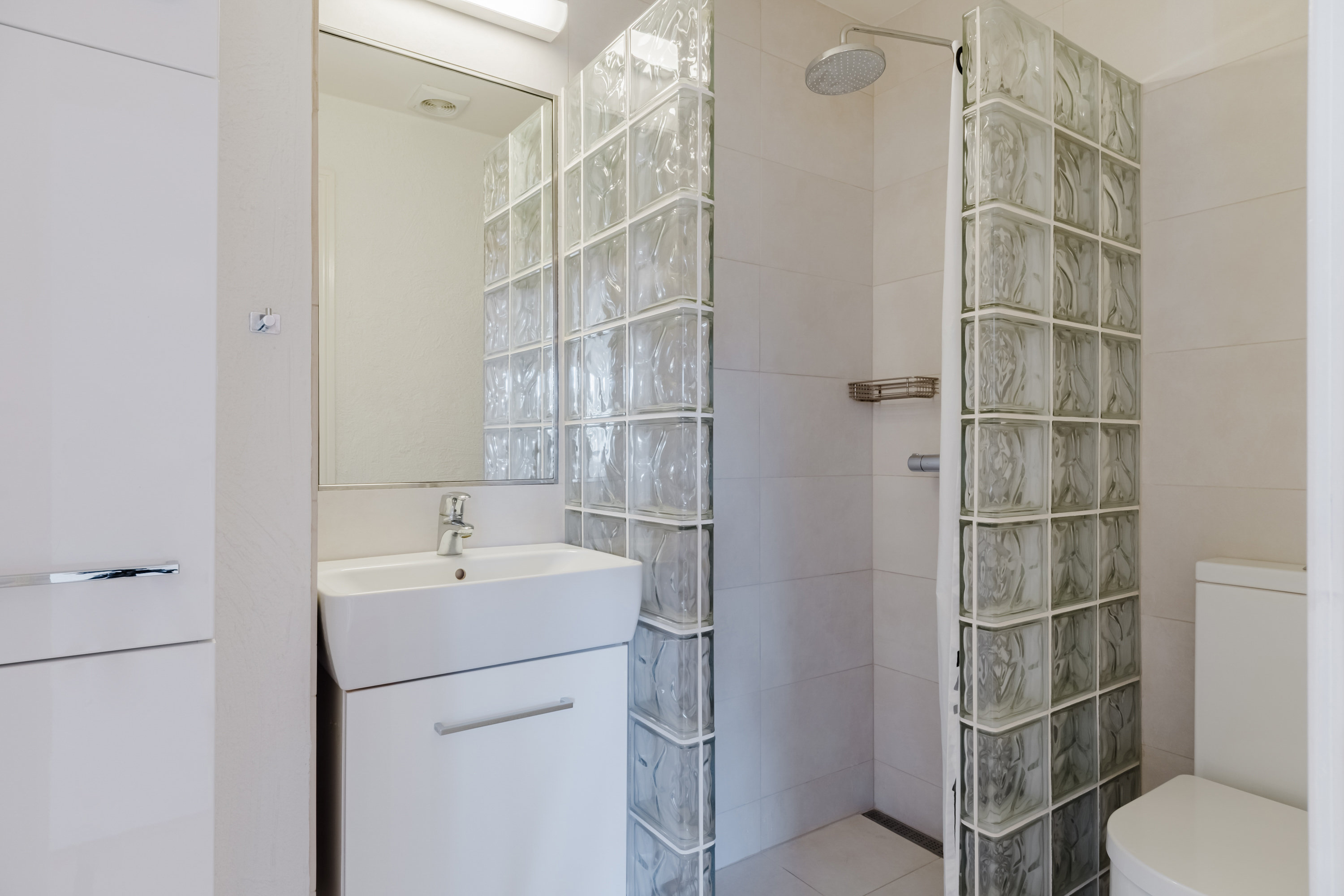 Fremhævet badeværelse billede i fuldskærmstilstand. Billede af Rugmarksvej 1, 5800 Nyborg