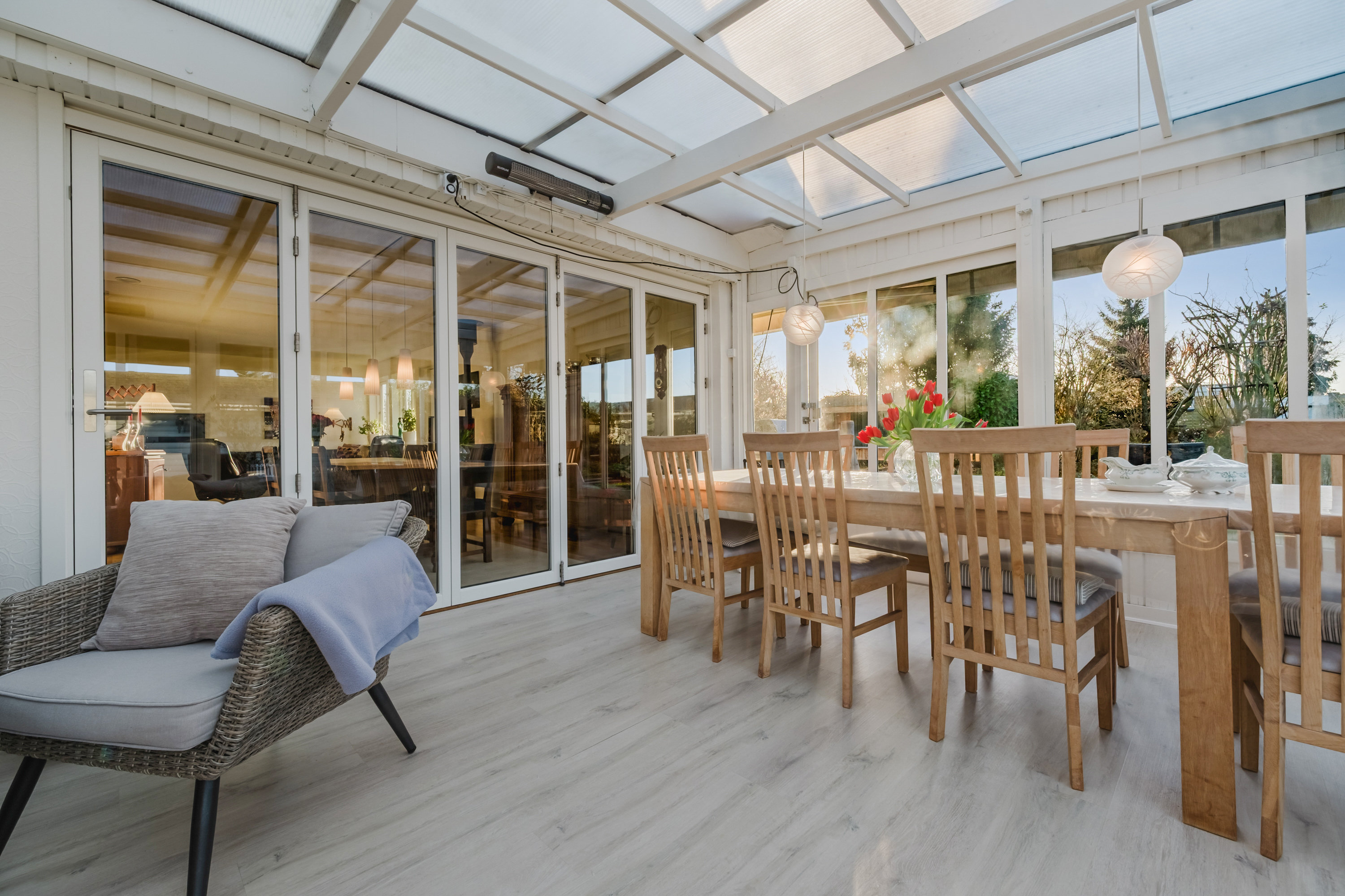 Fremhævet udestue billede i fuldskærmstilstand. Billede af Rugmarksvej 1, 5800 Nyborg