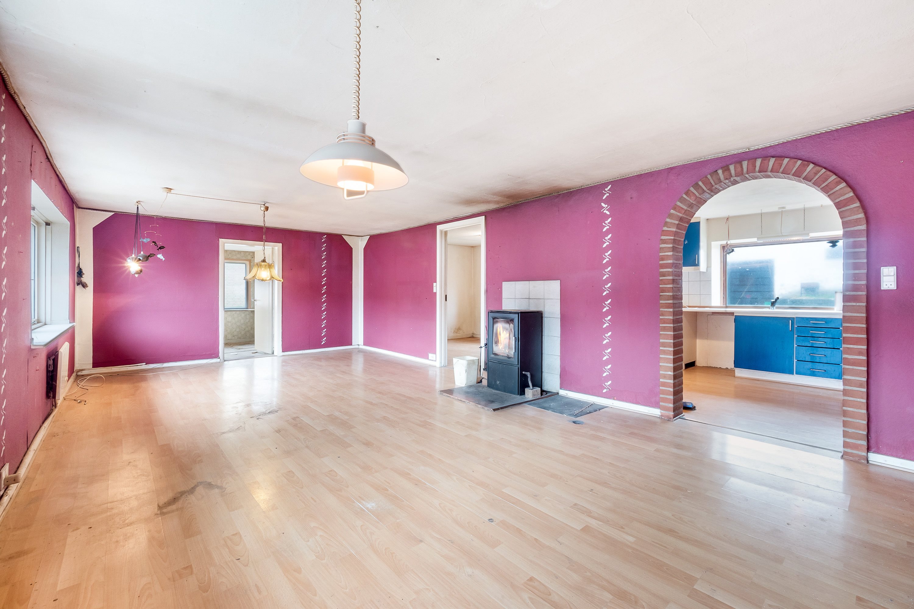 Fremhævet stue billede i fuldskærmstilstand. Billede af Borgergade 10A, og. B., 8832 Skals