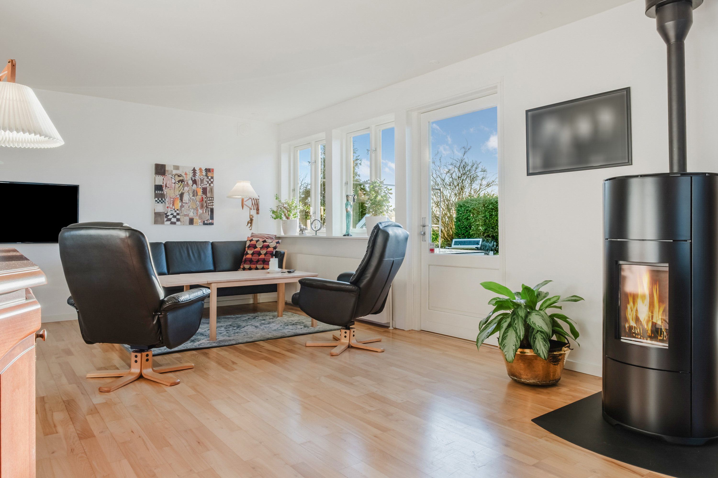 Fremhævet stue billede i fuldskærmstilstand. Billede af Rugmarksvej 1, 5800 Nyborg