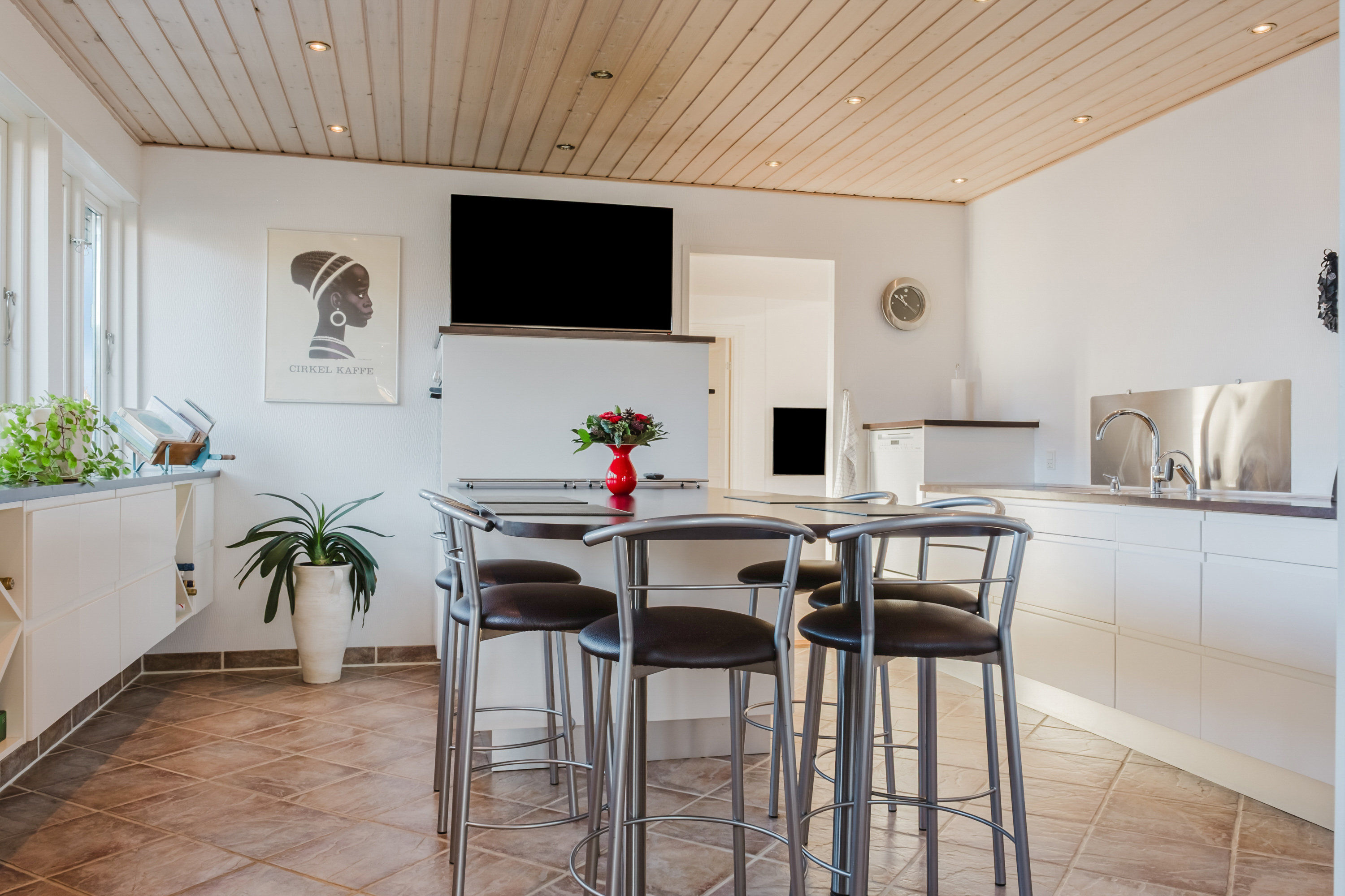 Fremhævet køkken billede i fuldskærmstilstand. Billede af Rugmarksvej 1, 5800 Nyborg