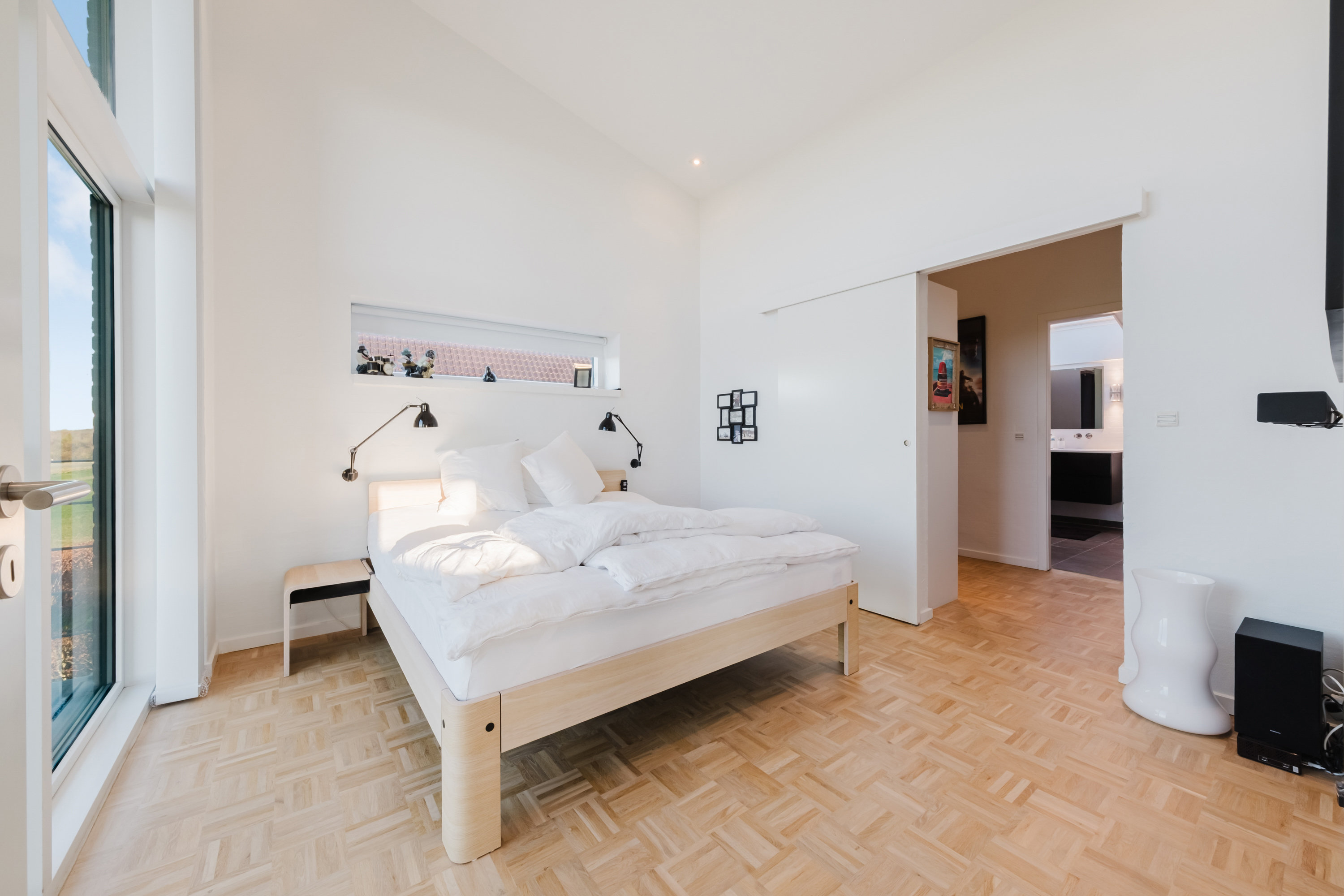 Fremhævet soveværelse billede i fuldskærmstilstand. Billede af Rømøvænget 11, 5500 Middelfart