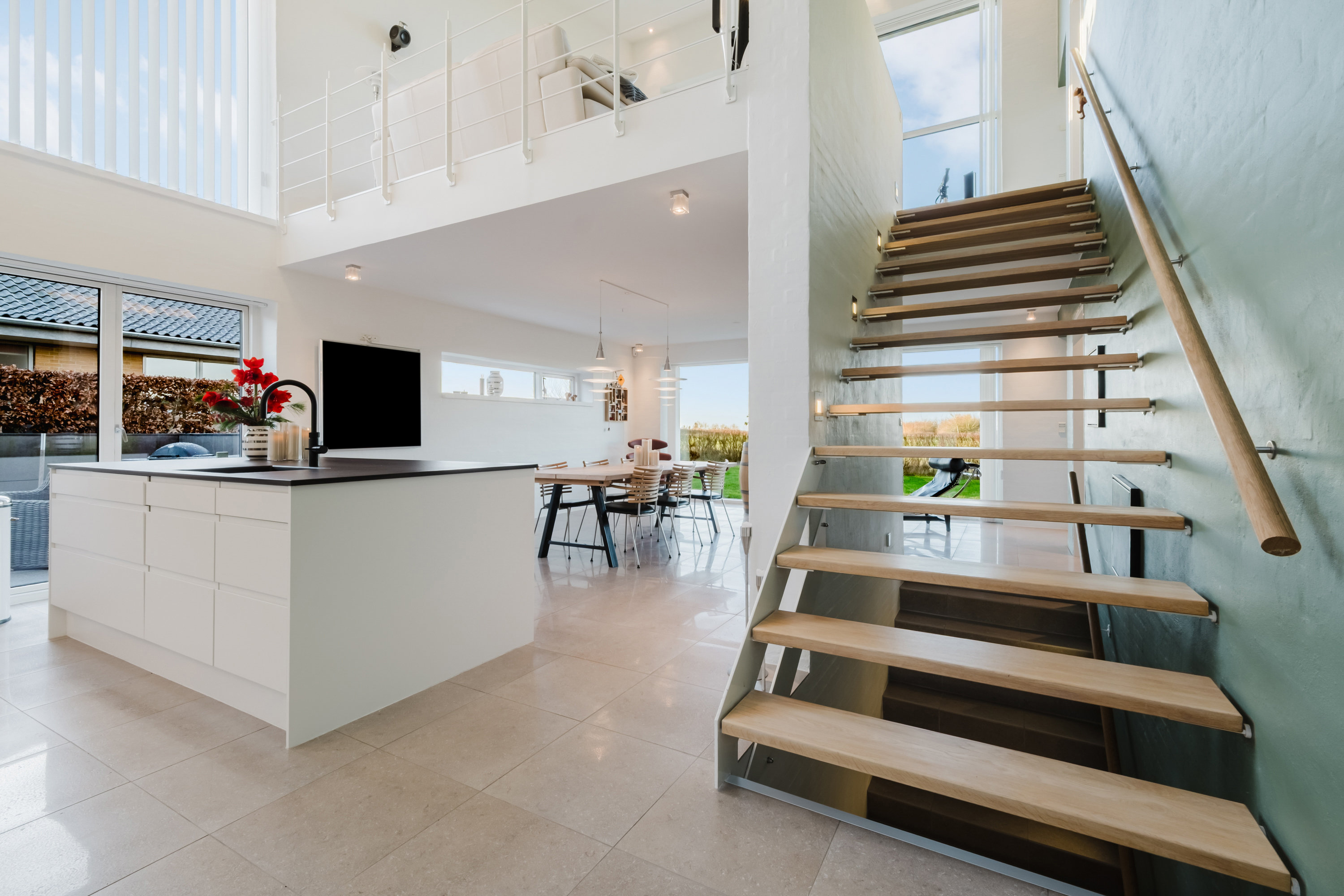 Miniaturebillede 2: køkken alrum. Billede af Rømøvænget 11, 5500 Middelfart