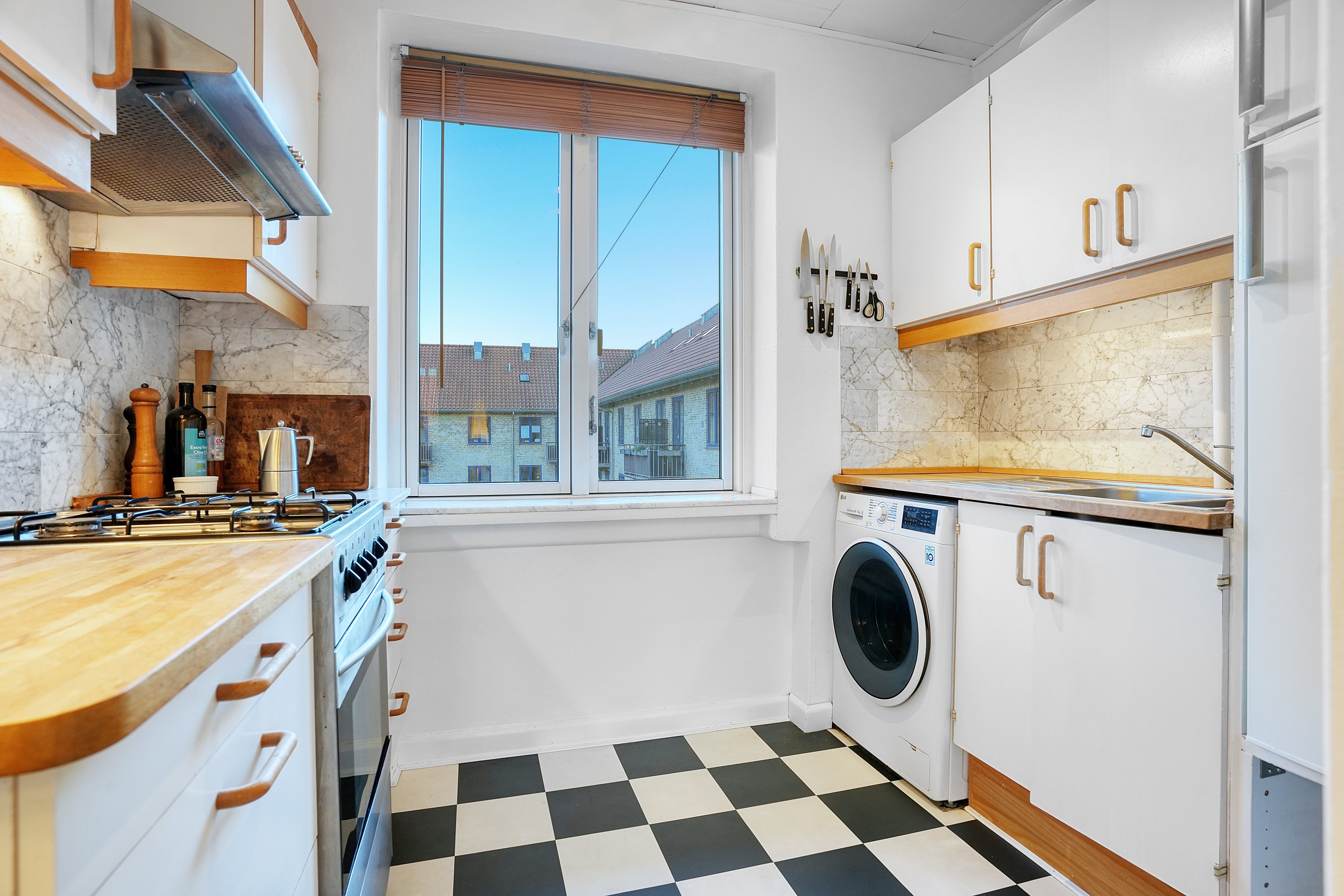 Fremhævet køkken billede i fuldskærmstilstand. Billede af Horsekildevej 30, 4. tv., 2500 Valby