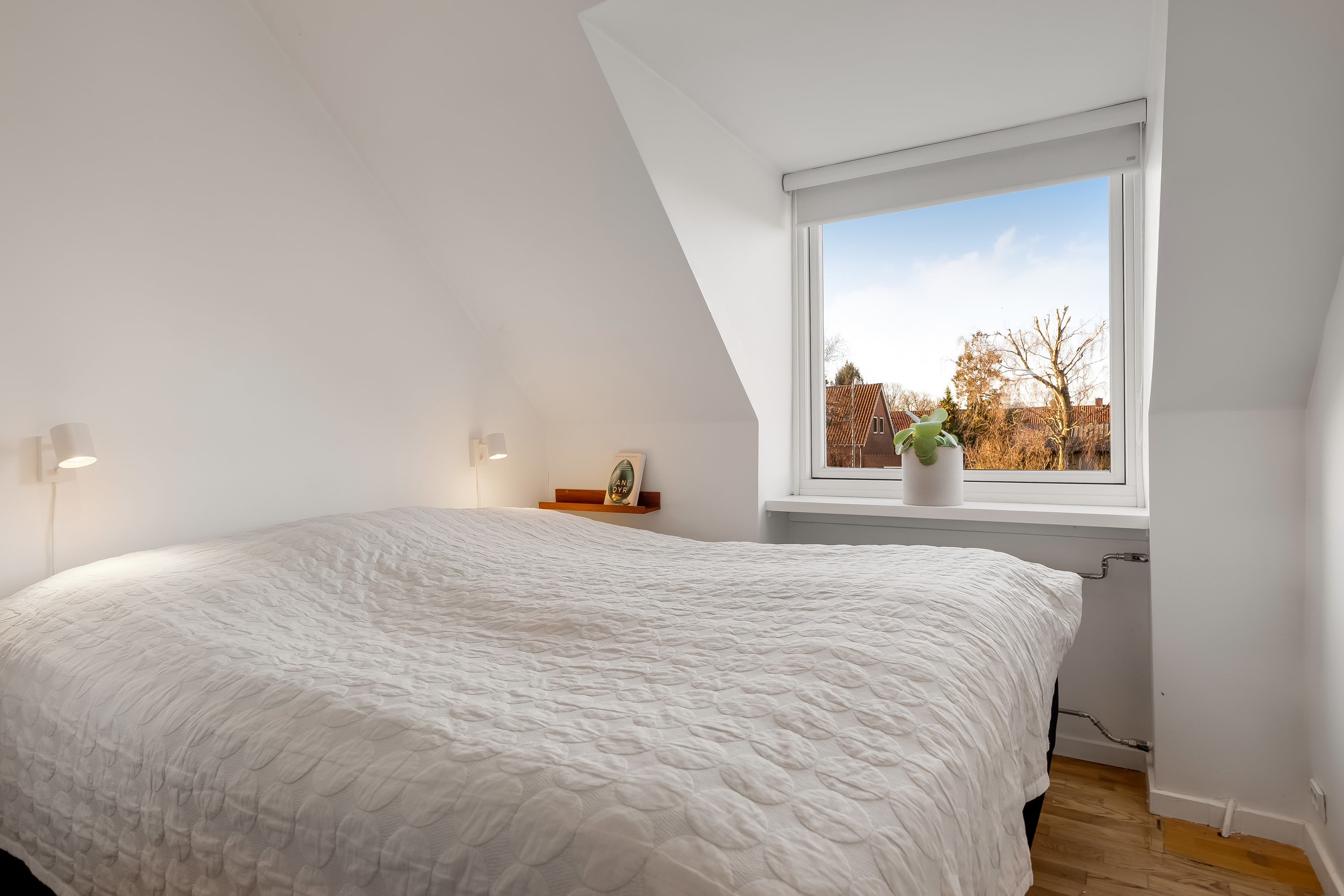 Fremhævet soveværelse billede i fuldskærmstilstand. Billede af Grønnevej 123, 2830 Virum