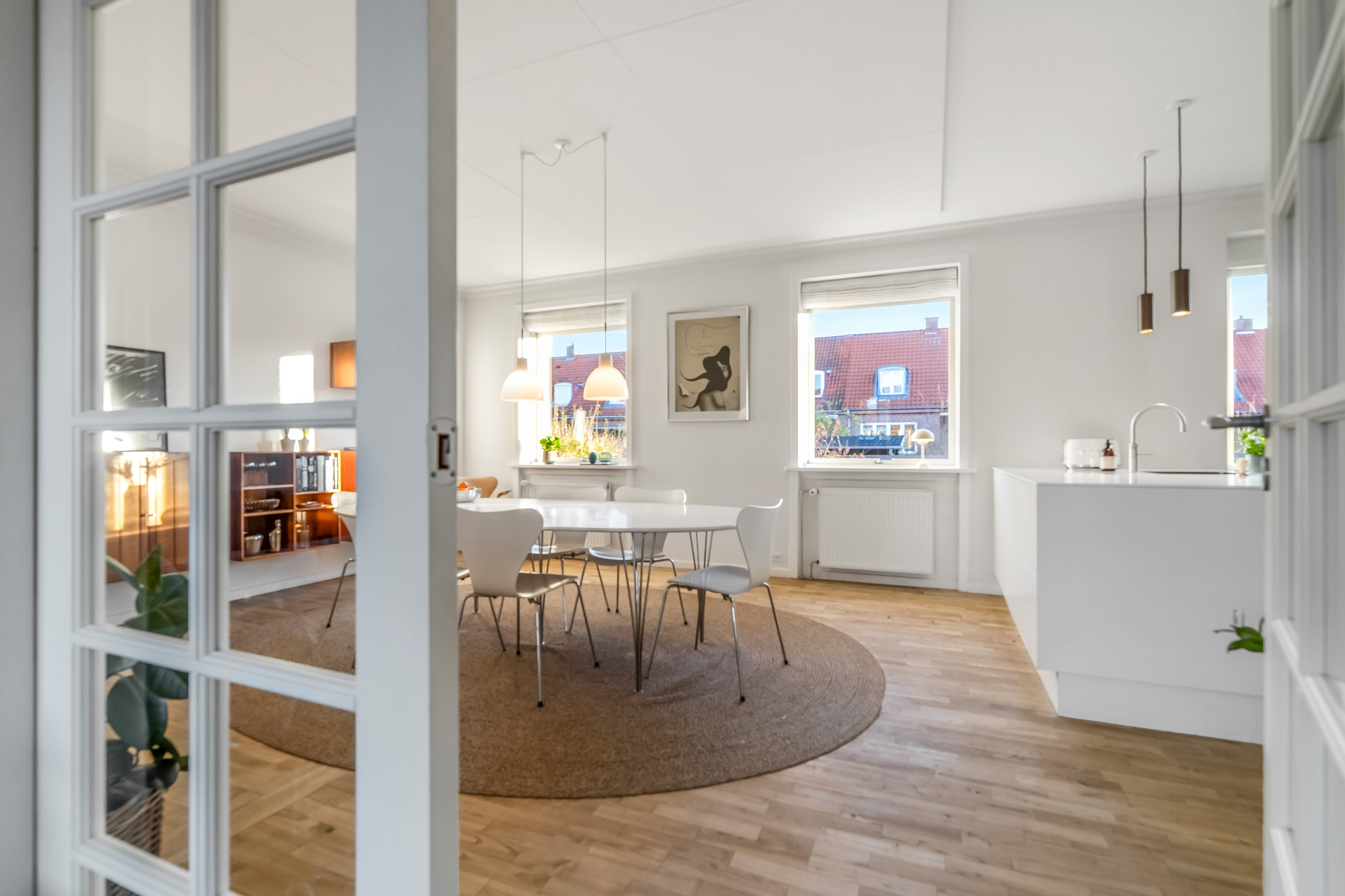 Fremhævet stue billede i fuldskærmstilstand. Billede af Grønnevej 123, 2830 Virum