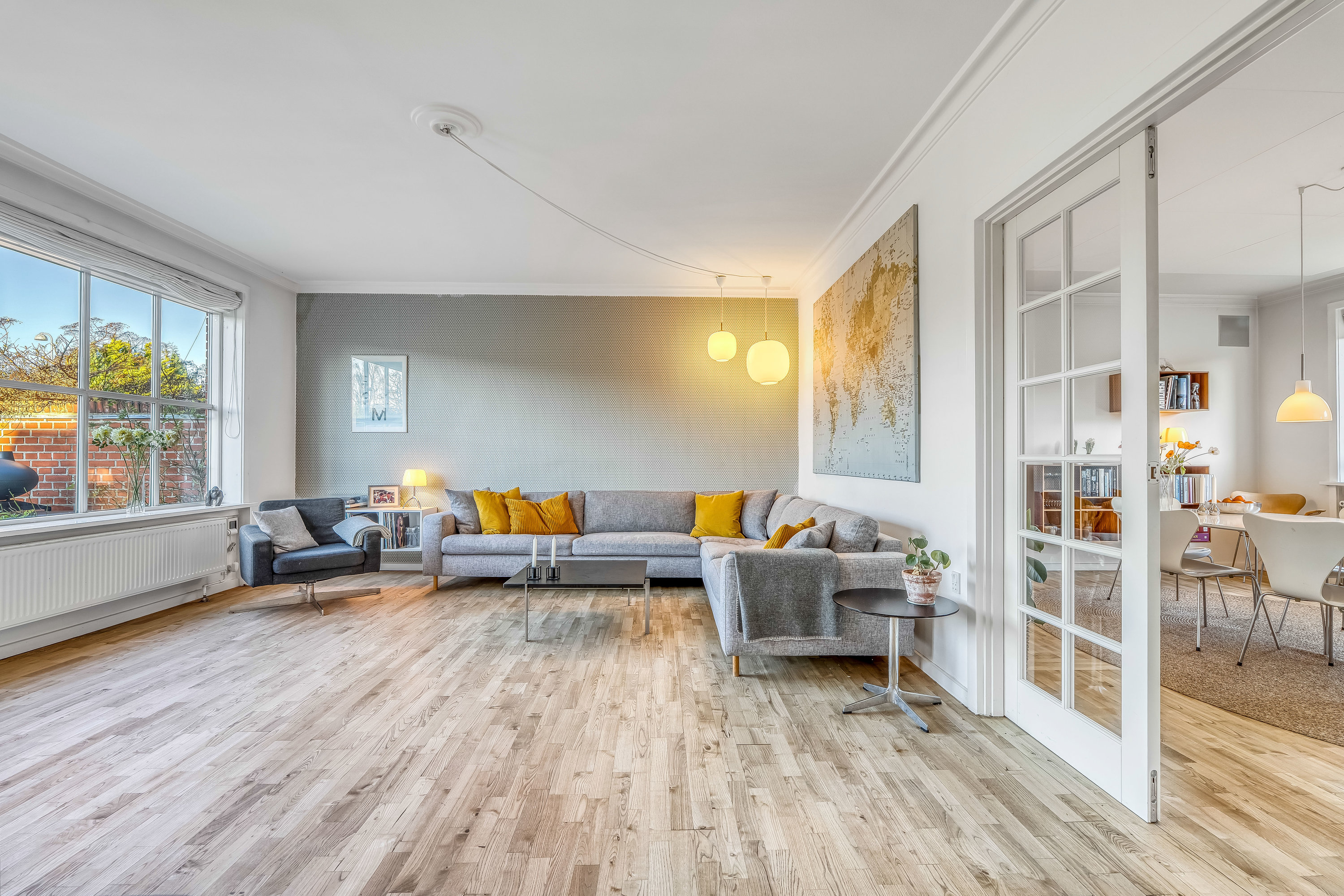 Fremhævet stue billede i fuldskærmstilstand. Billede af Grønnevej 123, 2830 Virum