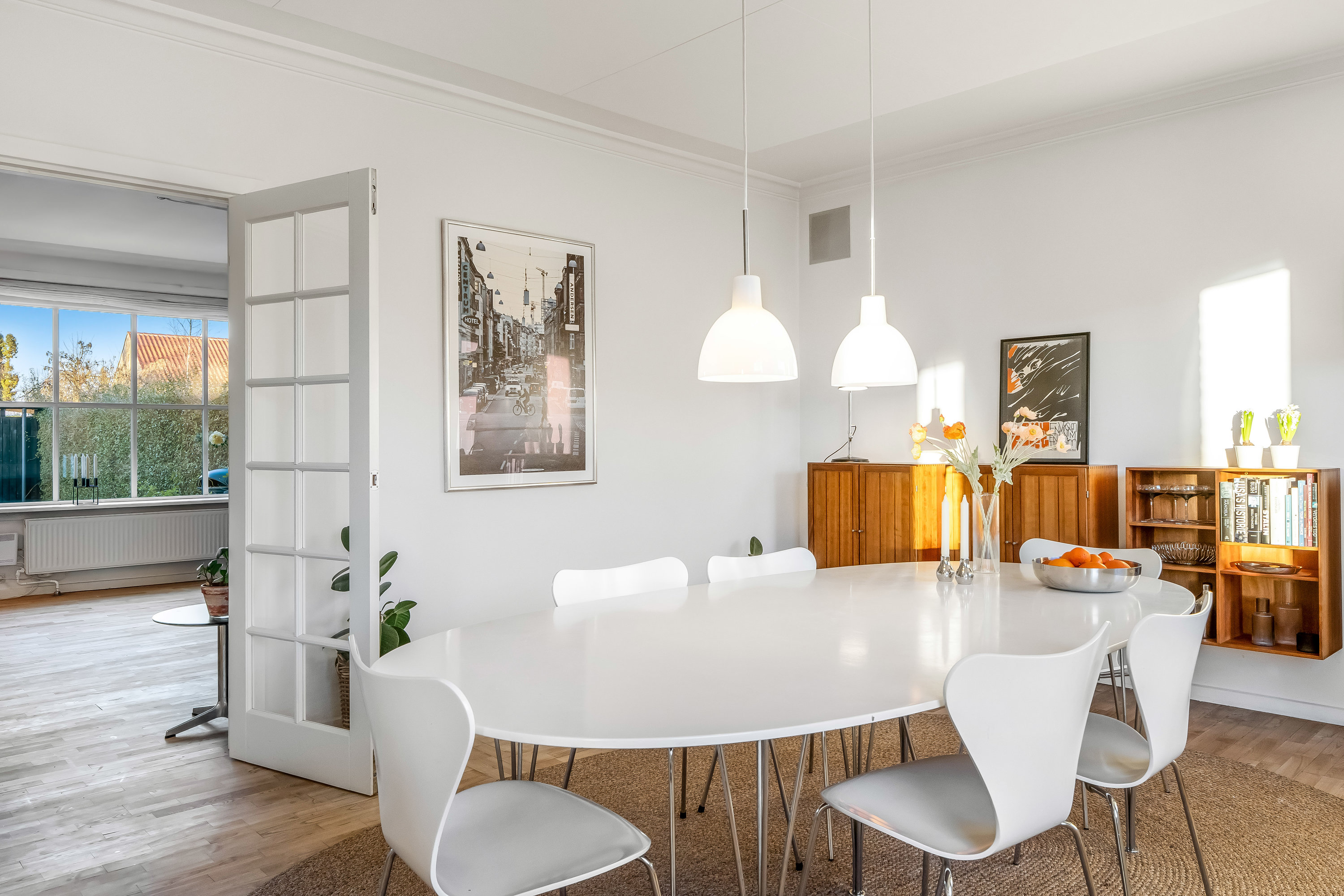 Fremhævet stue billede i fuldskærmstilstand. Billede af Grønnevej 123, 2830 Virum