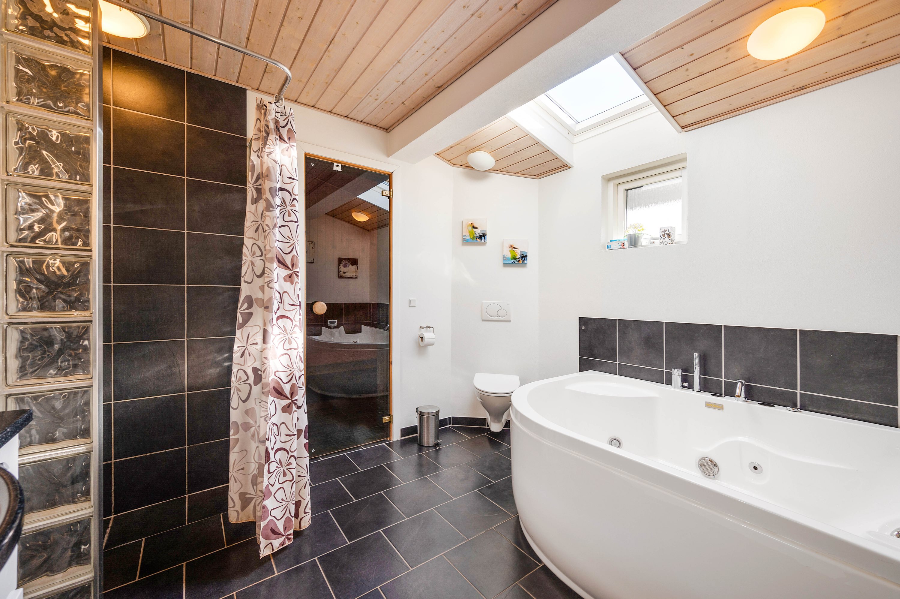 Fremhævet andet billede i fuldskærmstilstand. Billede af Bjerregårdsvej 225, Bjerregaard, 6960 Hvide Sande