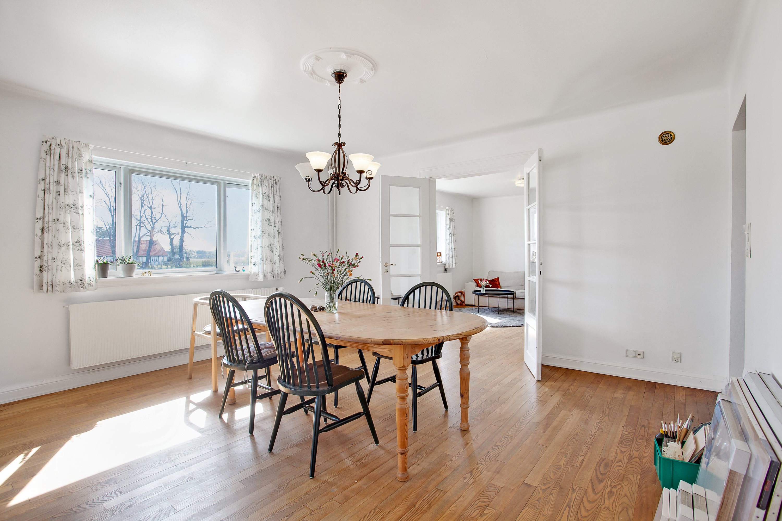 Fremhævet stue billede i fuldskærmstilstand. Billede af Byrum Hovedgade 95, Byrum, 9940 Læsø