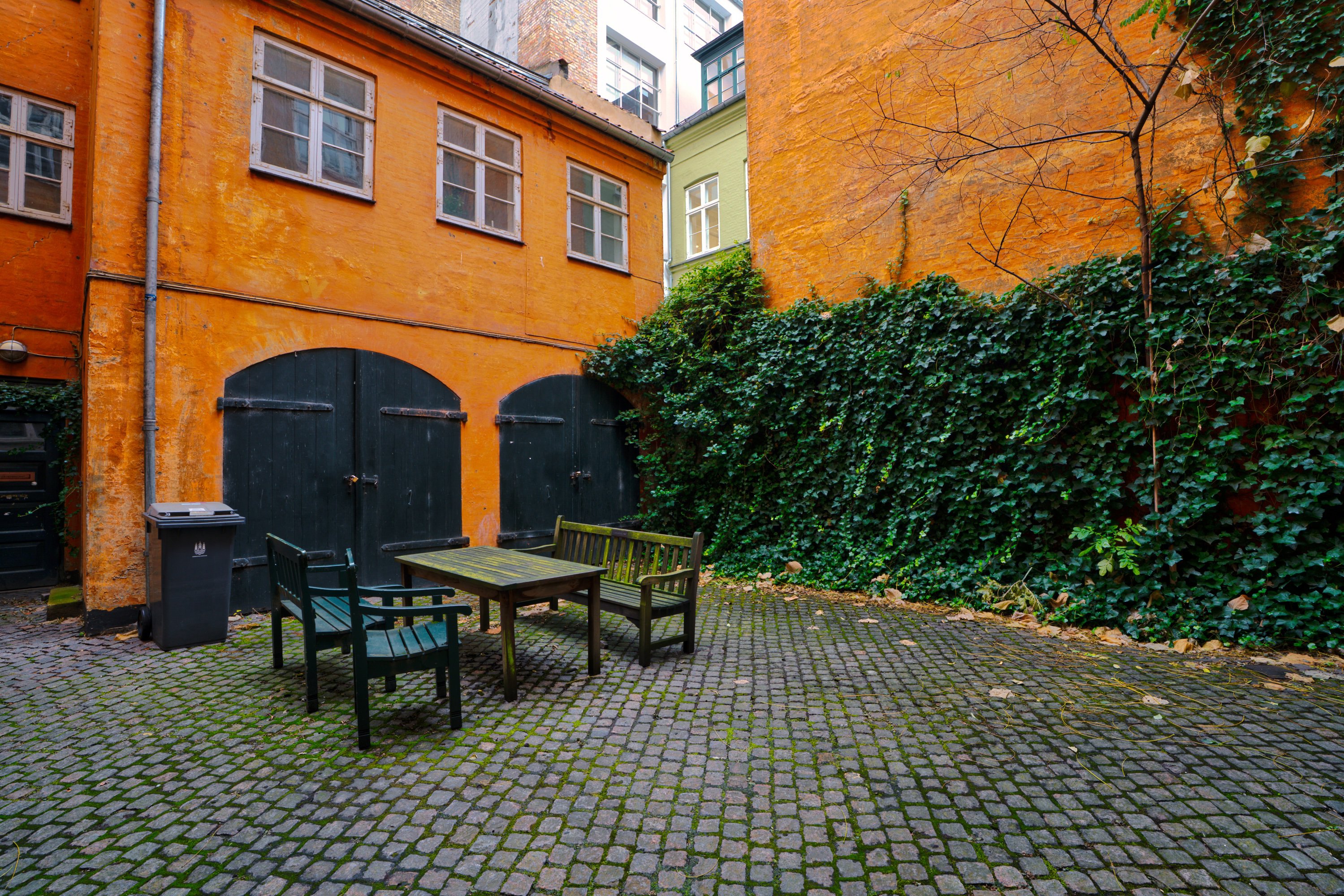 Fremhævet  billede i fuldskærmstilstand. Billede af Overgaden Neden Vandet 15, 2., 1414 København K