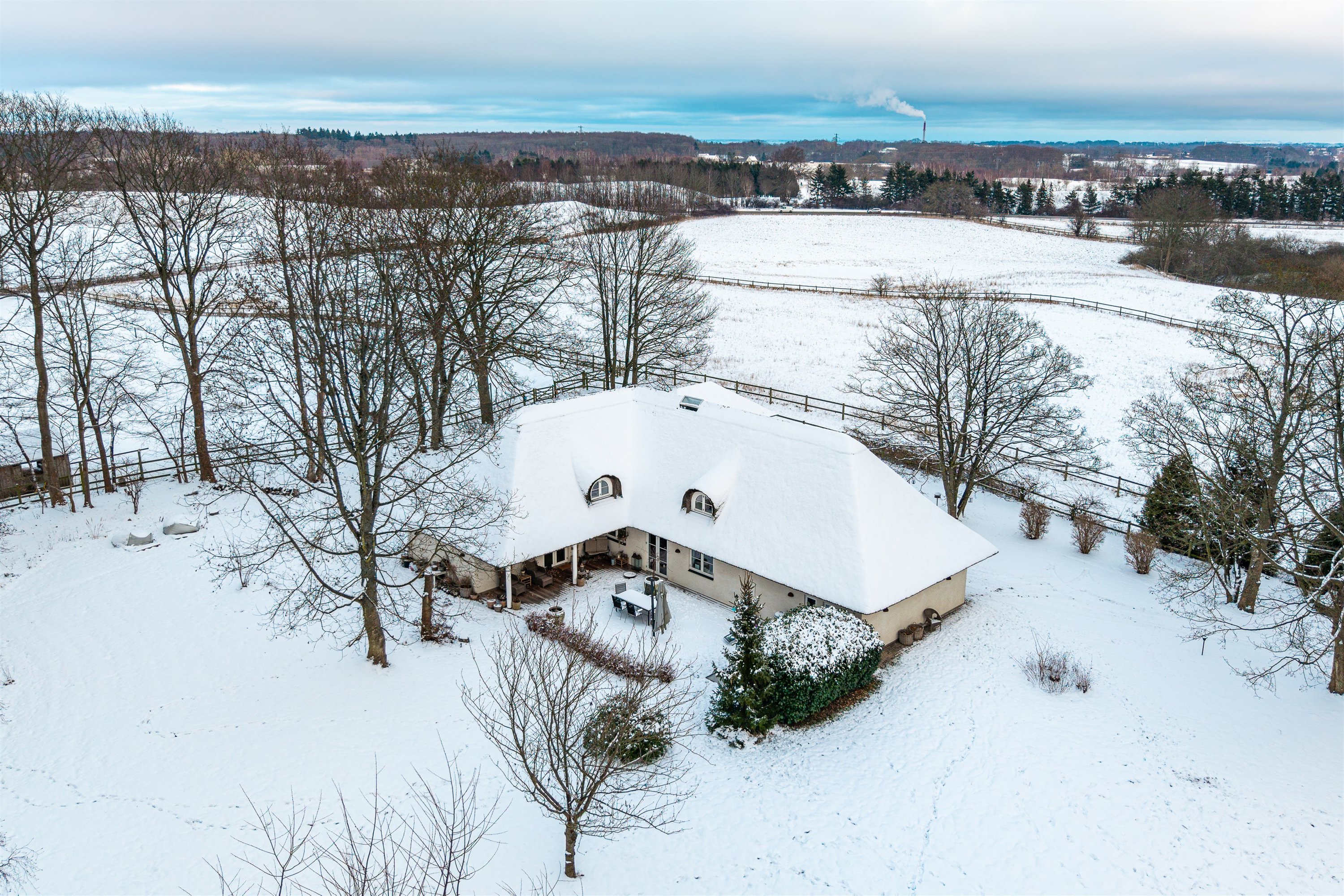 Fremhævet luftfoto billede i fuldskærmstilstand. Billede af Stumpedyssevej 2, 2970 Hørsholm