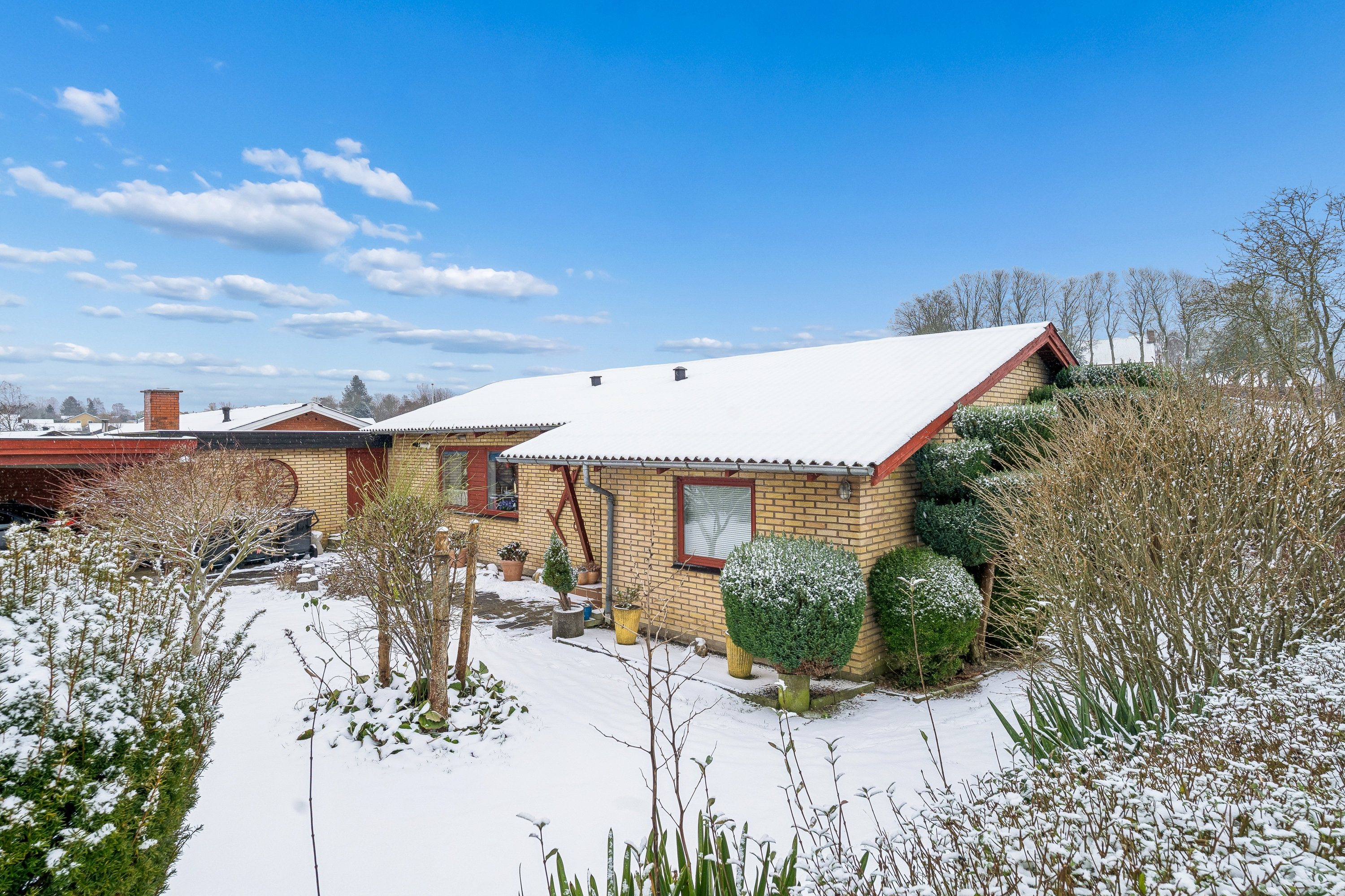 Fremhævet facade billede i fuldskærmstilstand. Billede af Vedbæksalle 83, Torsted, 8700 Horsens