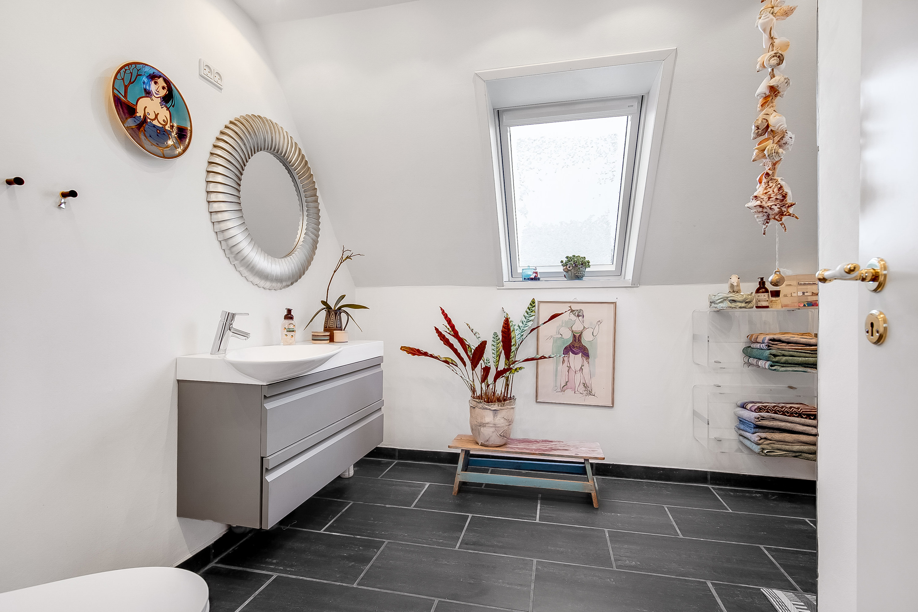 Fremhævet badeværelse billede i fuldskærmstilstand. Billede af Ravnsbjerg 21, 6000 Kolding