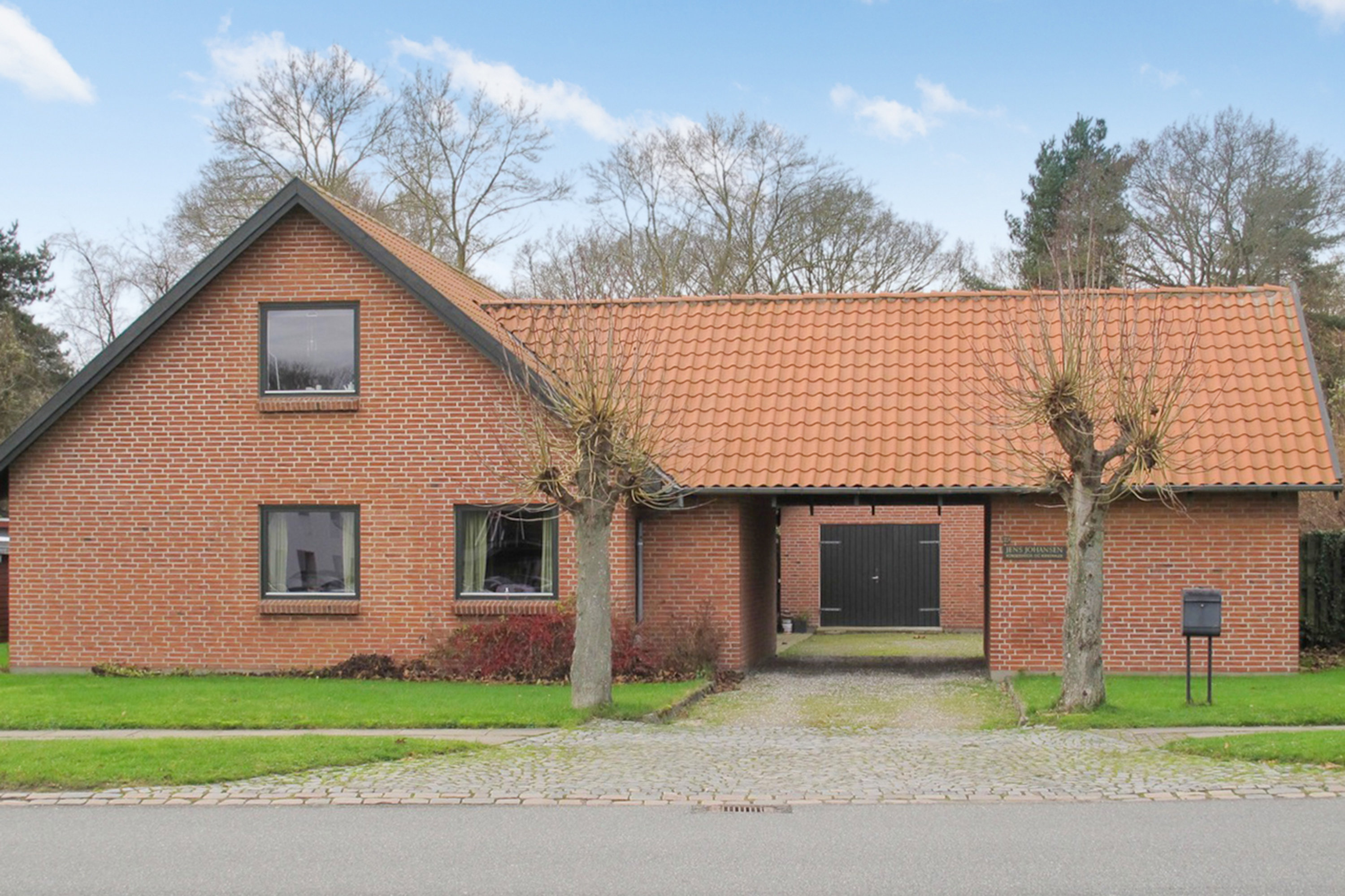 Fremhævet facade billede i fuldskærmstilstand. Billede af Peder Skrams Vej 29, 5220 Odense SØ