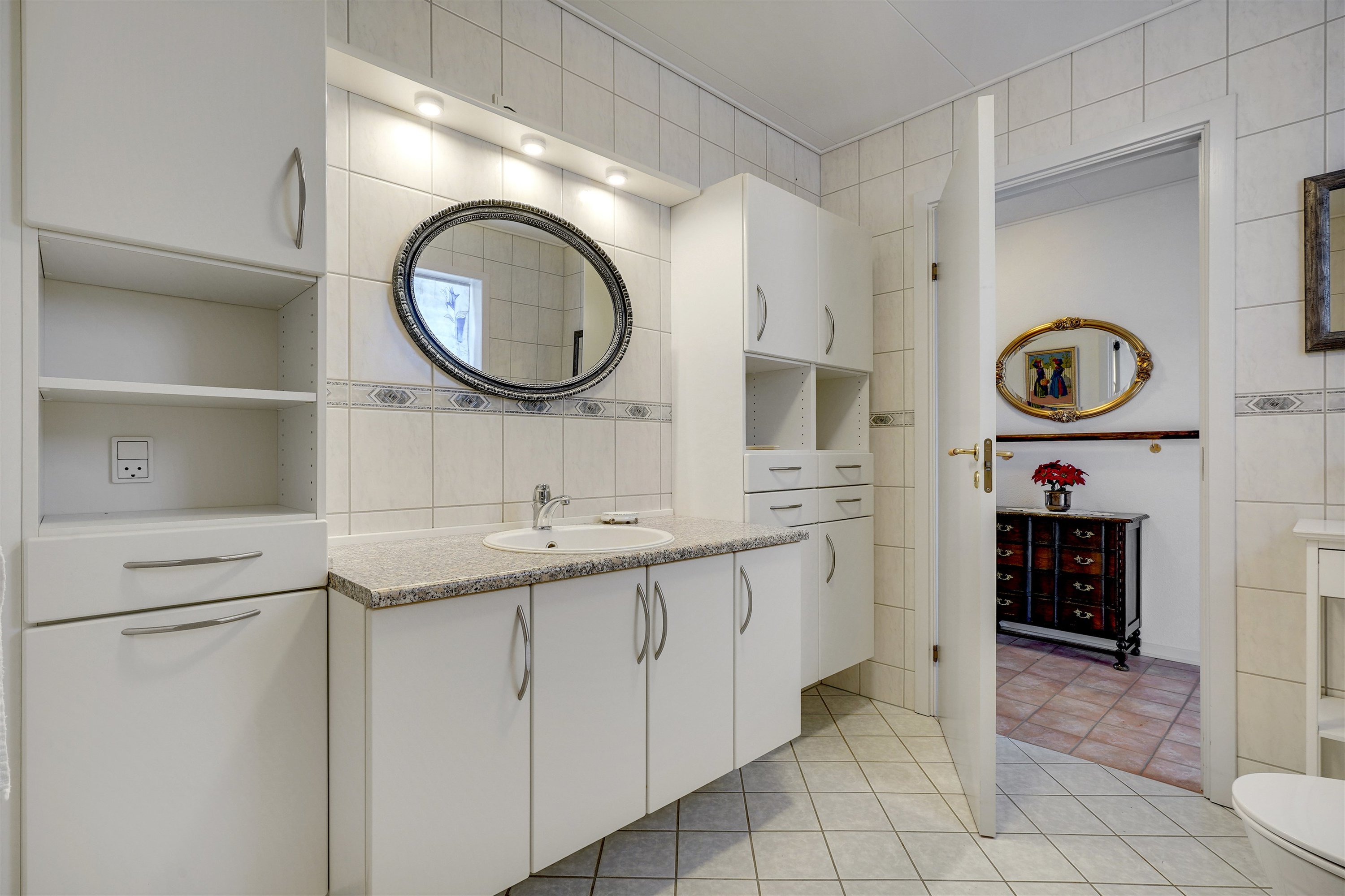 Fremhævet badeværelse billede i fuldskærmstilstand. Billede af Barken 6, 6710 Esbjerg V