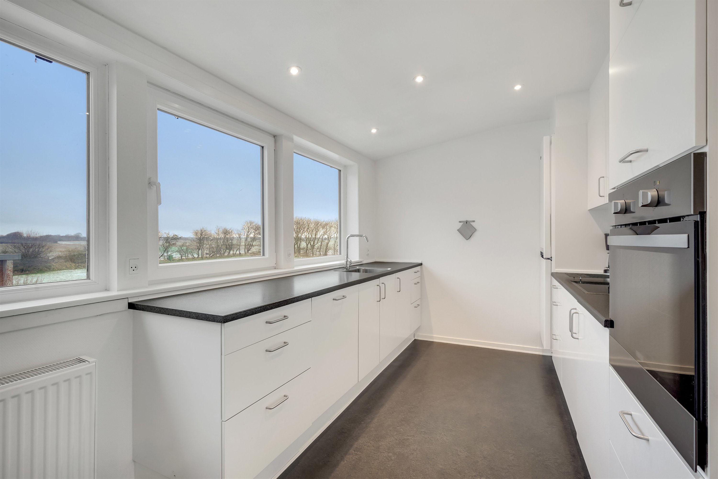 Fremhævet køkken billede i fuldskærmstilstand. Billede af Allerupvej 15A-C, Sneum, 6731 Tjæreborg