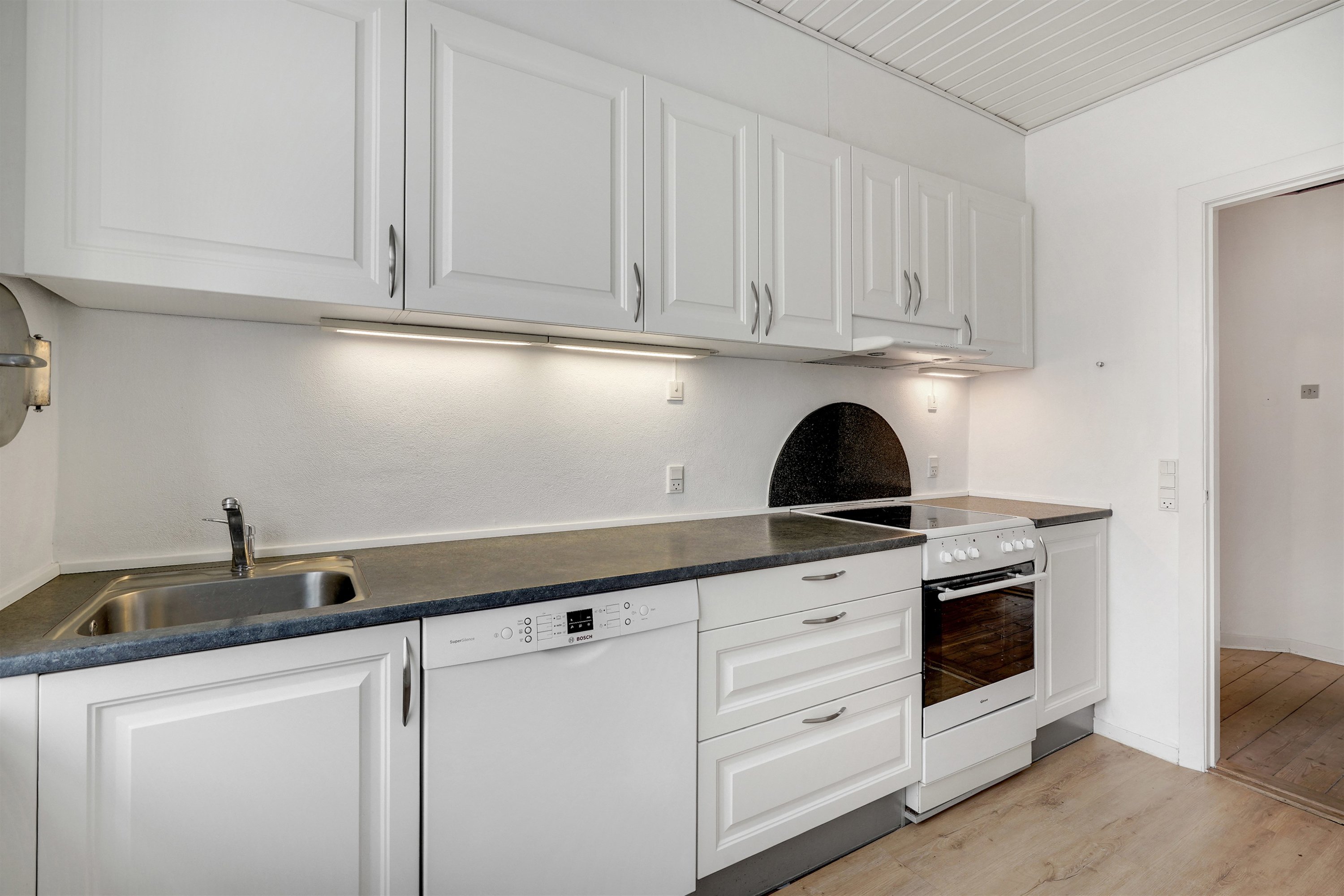 Fremhævet køkken billede i fuldskærmstilstand. Billede af Frodesgade 135, 6700 Esbjerg