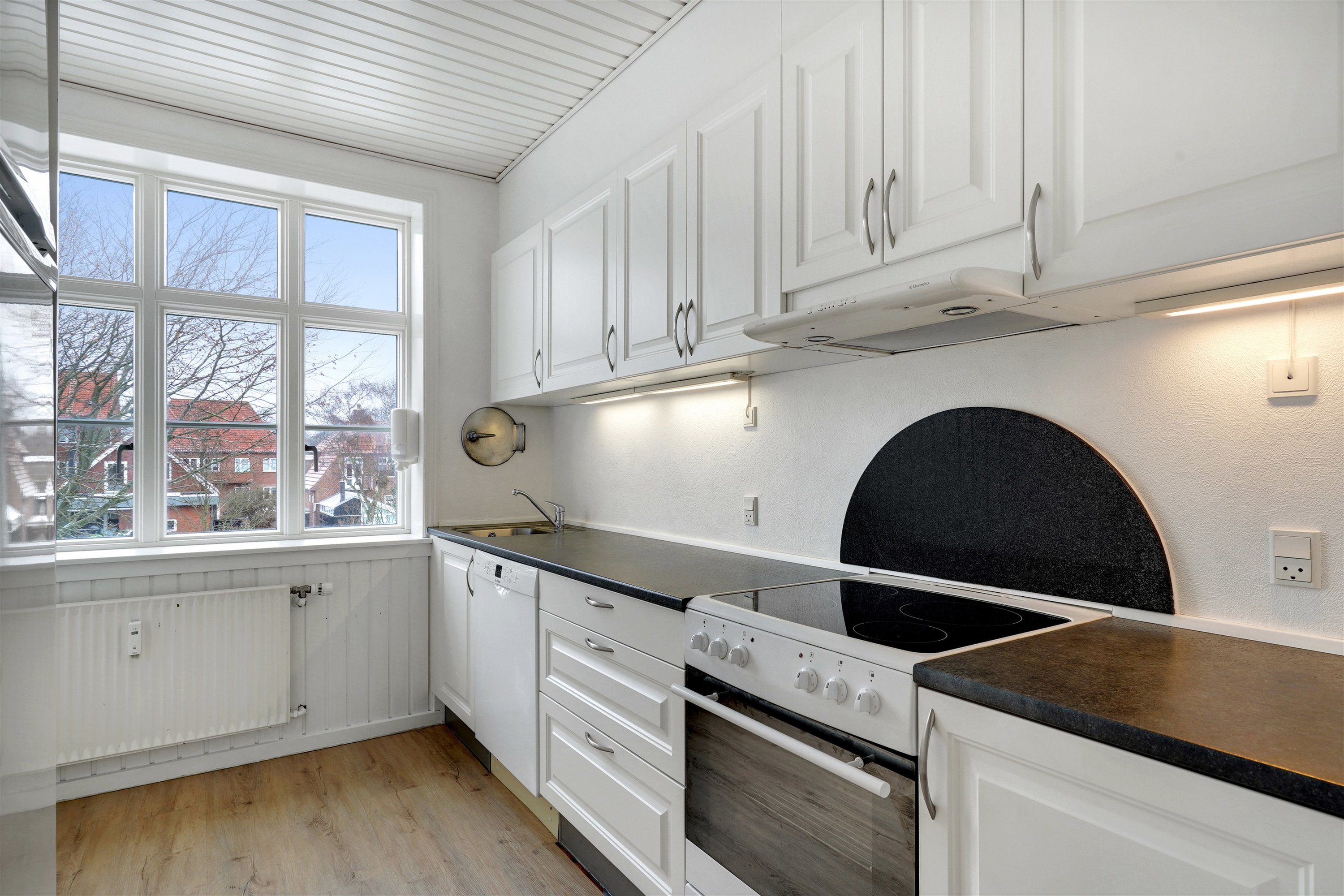 Fremhævet køkken billede i fuldskærmstilstand. Billede af Frodesgade 135, 6700 Esbjerg