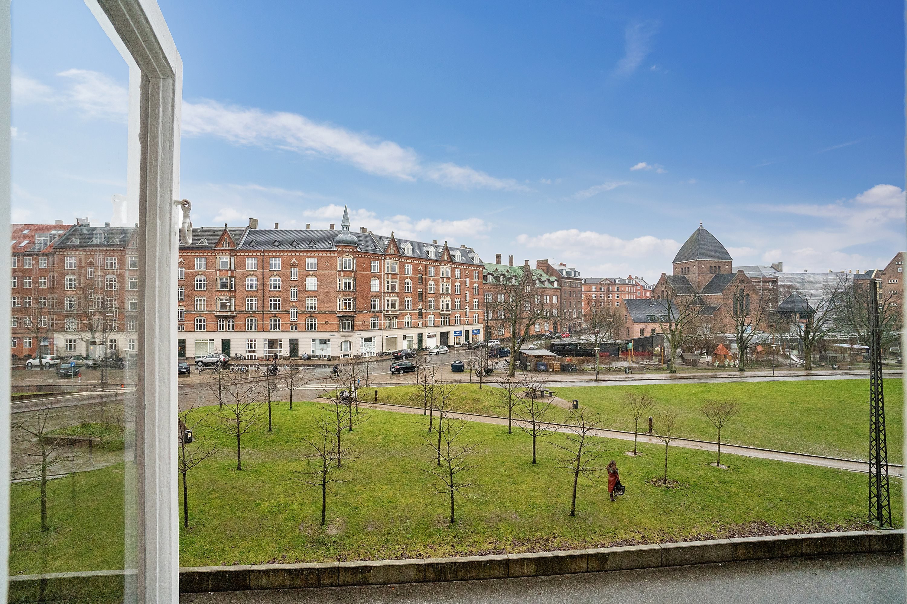 Fremhævet andet billede i fuldskærmstilstand. Billede af Laurids Skaus Gade 7, 1. th., 2200 København N