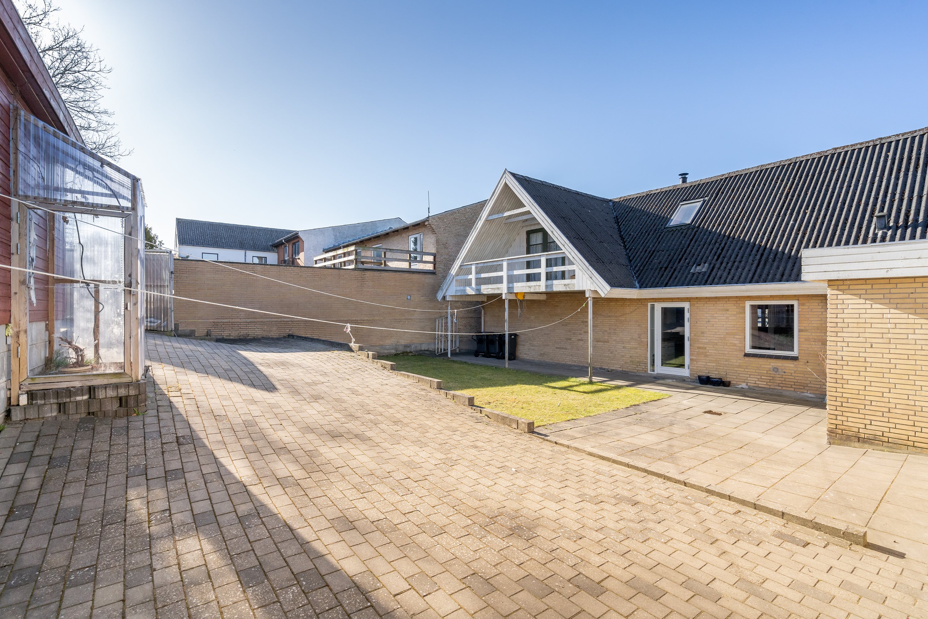 Fremhævet baggård billede i fuldskærmstilstand. Billede af Bredgade 83A, 9830 Tårs