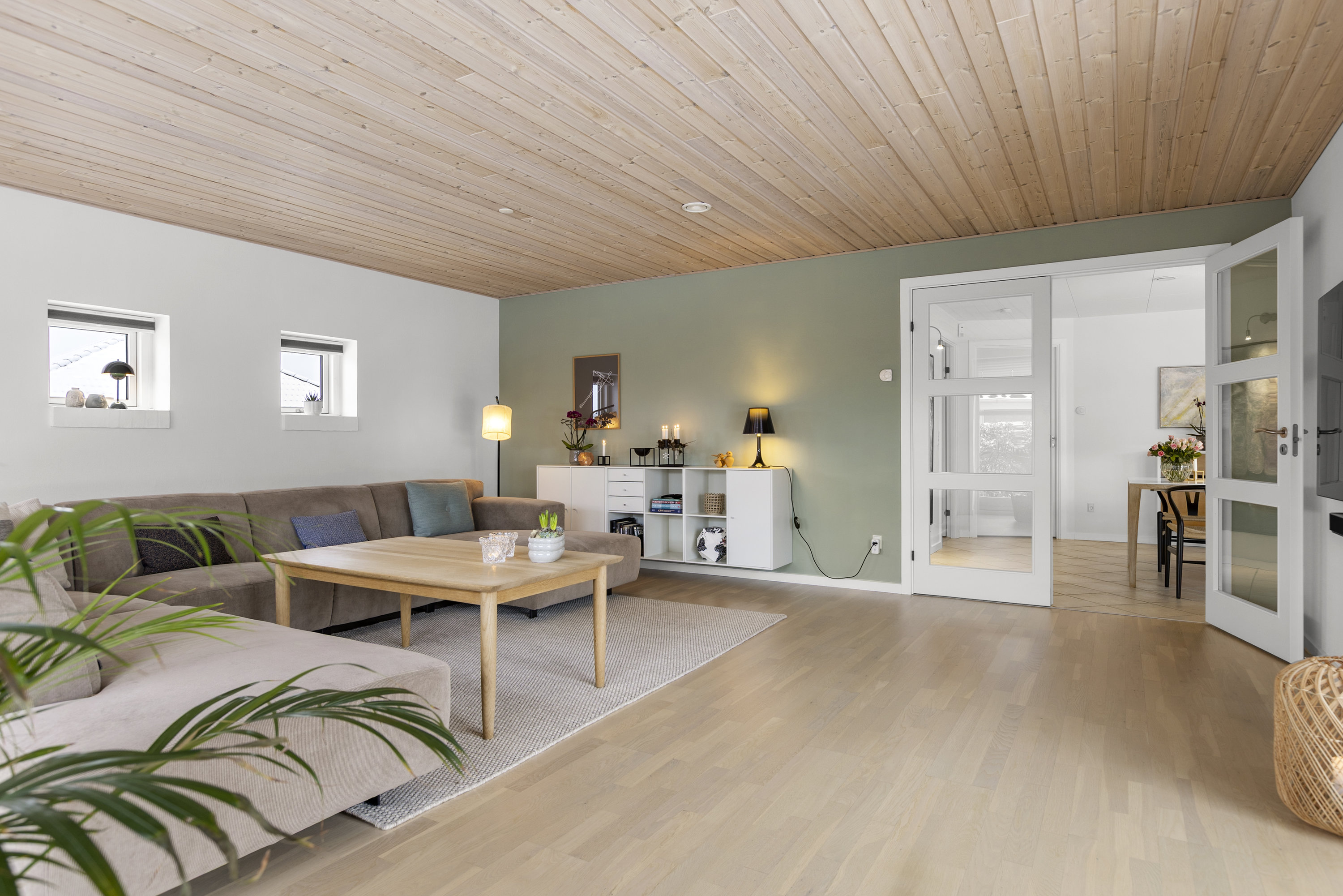 Fremhævet stue billede i fuldskærmstilstand. Billede af Søparken 8, Sørbymagle, 4200 Slagelse