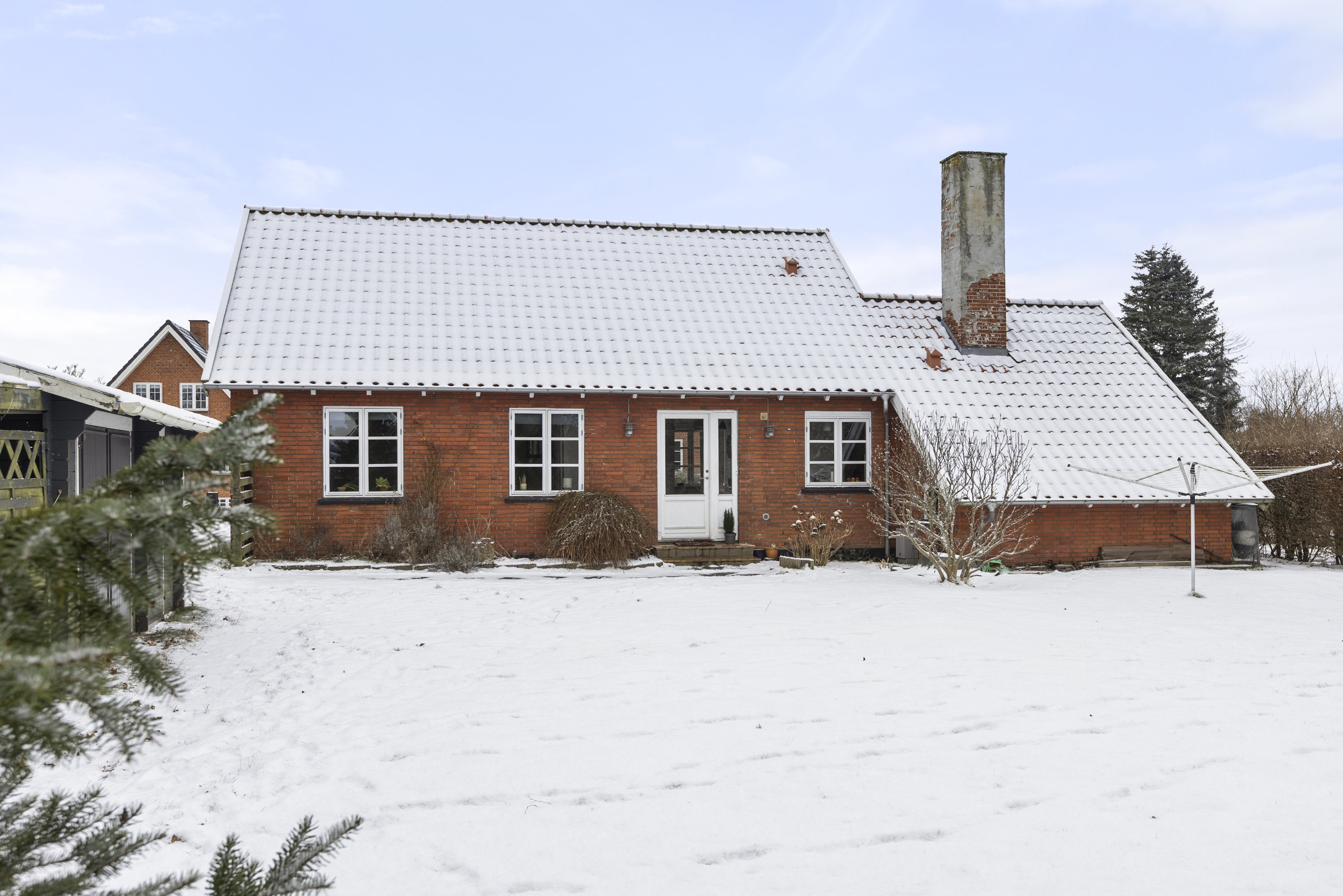 Miniaturebillede 1: ejendommen. Billede af Gyvelvej 1, 4100 Ringsted