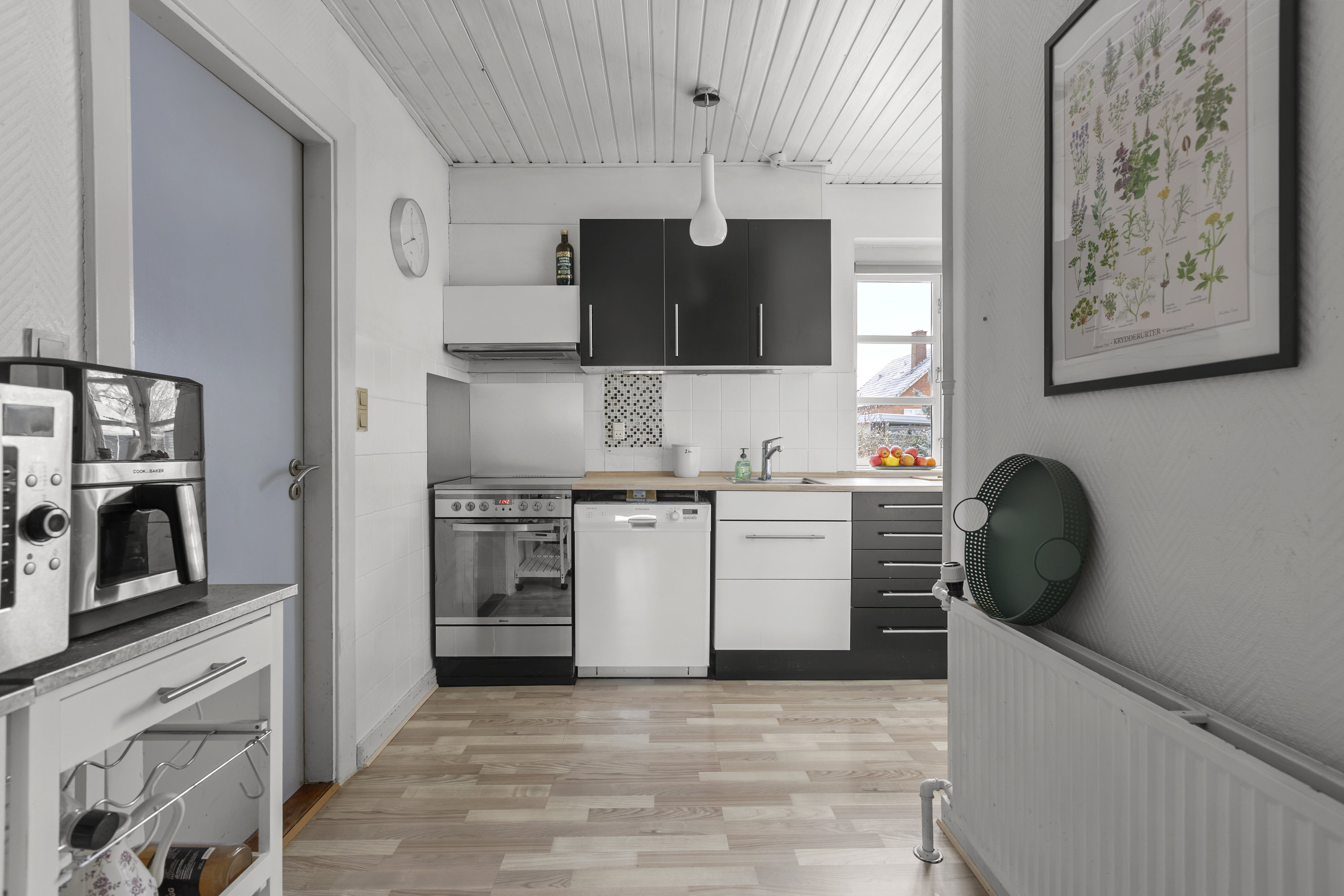 Fremhævet køkken billede i fuldskærmstilstand. Billede af Gyvelvej 1, 4100 Ringsted