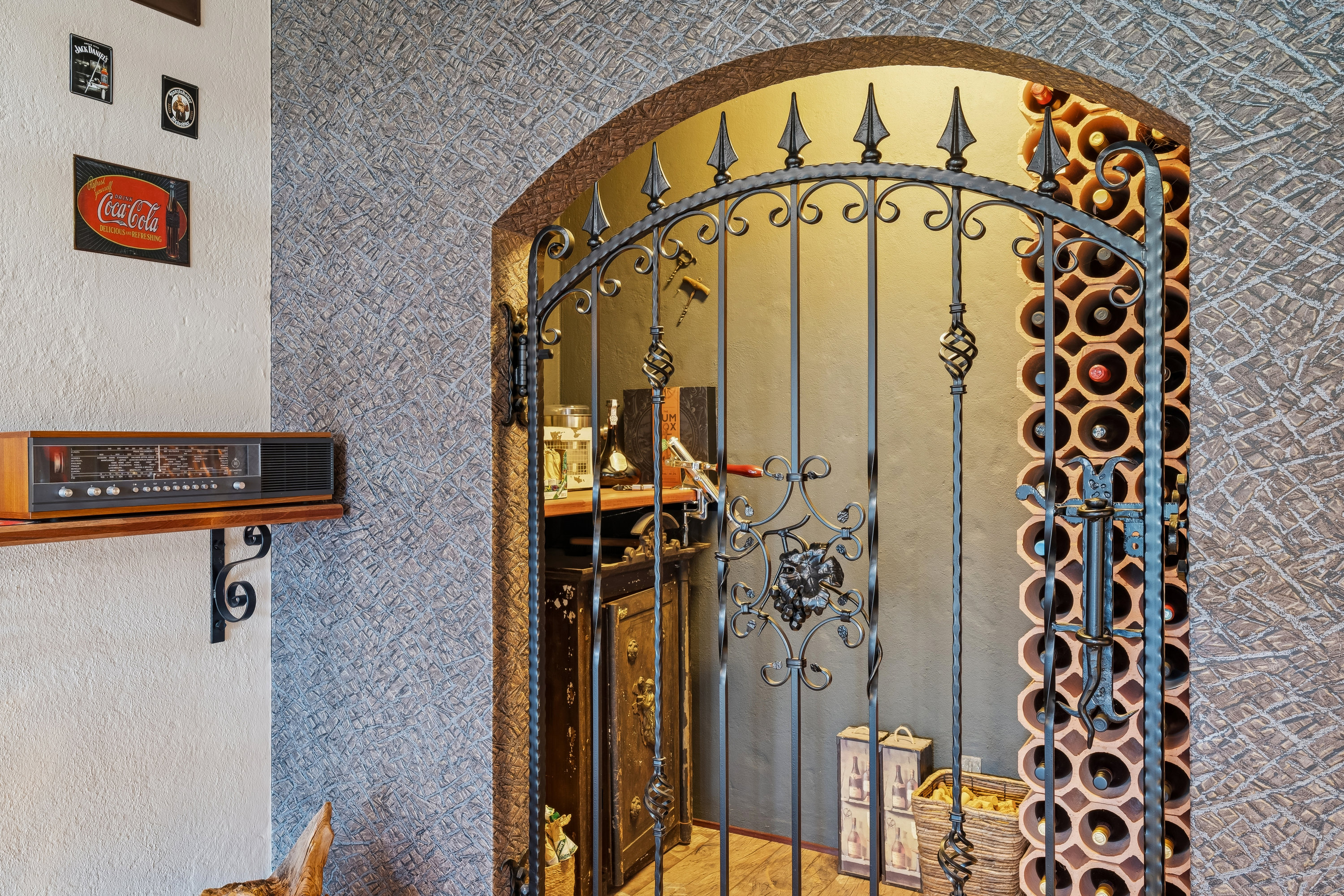 Fremhævet vinkælder billede i fuldskærmstilstand. Billede af Højvangen 7, 8700 Horsens