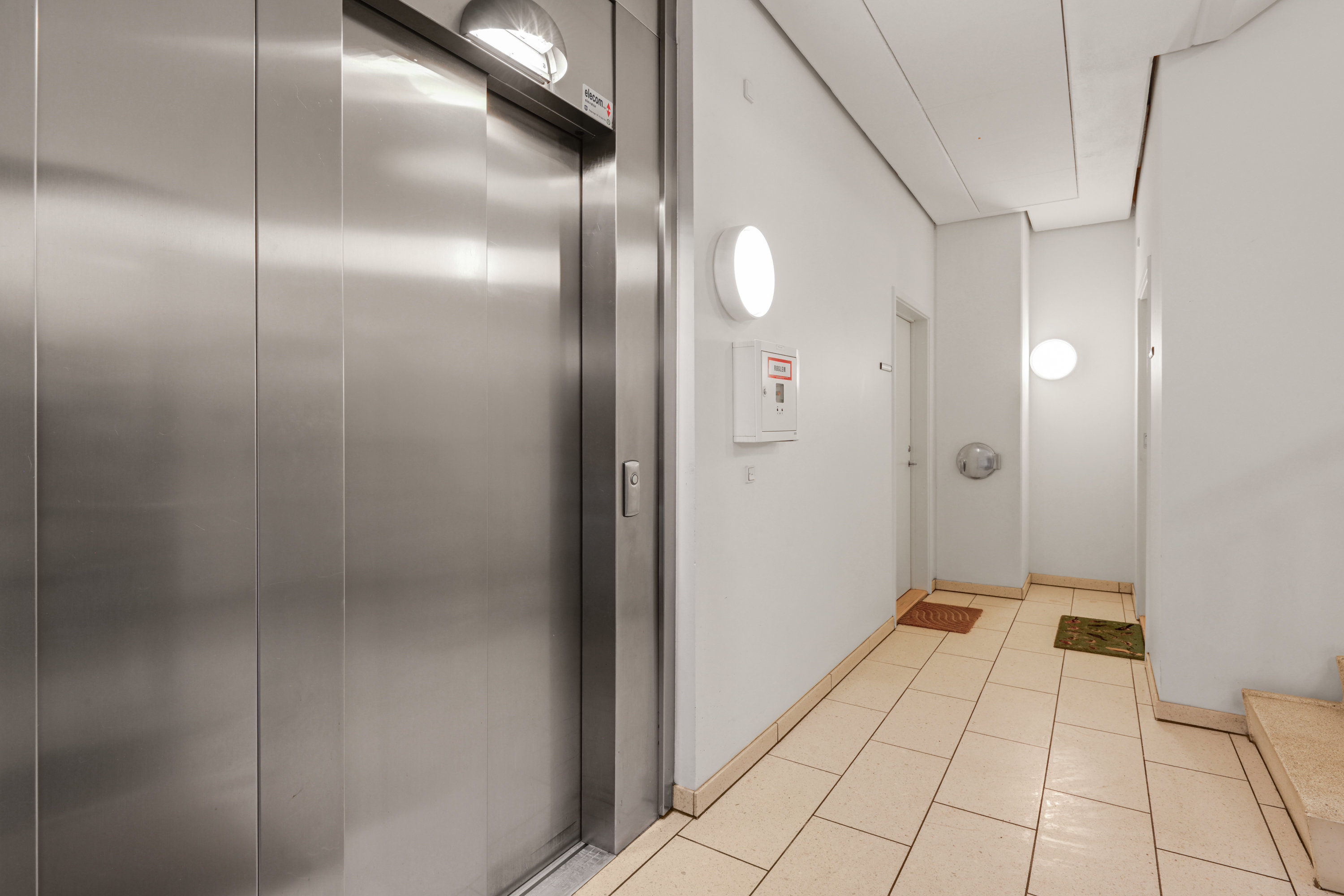 Fremhævet andet billede i fuldskærmstilstand. Billede af Porcelænshaven 4G, st.. th., 2000 Frederiksberg