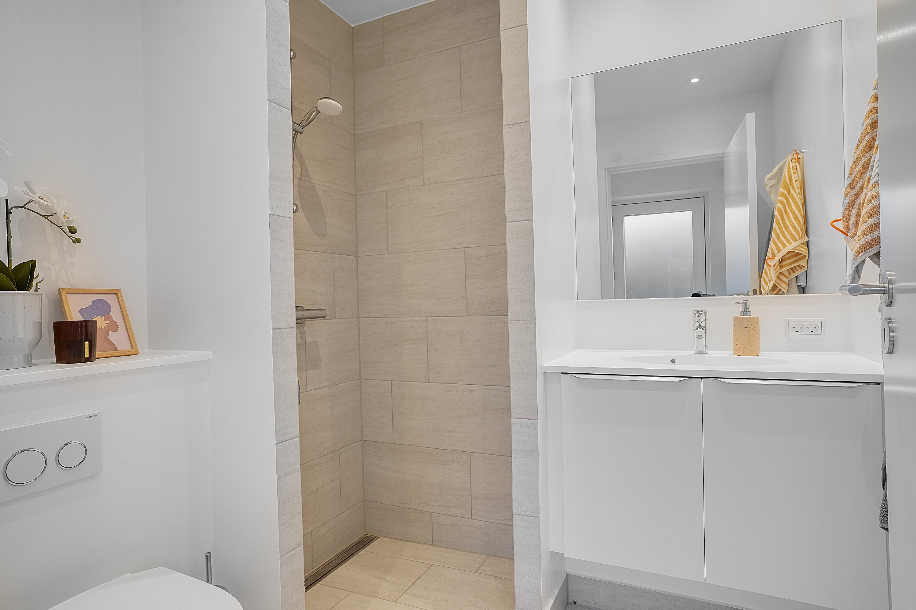 Fremhævet badeværelse billede i fuldskærmstilstand. Billede af Amorbuen 29, 3400 Hillerød