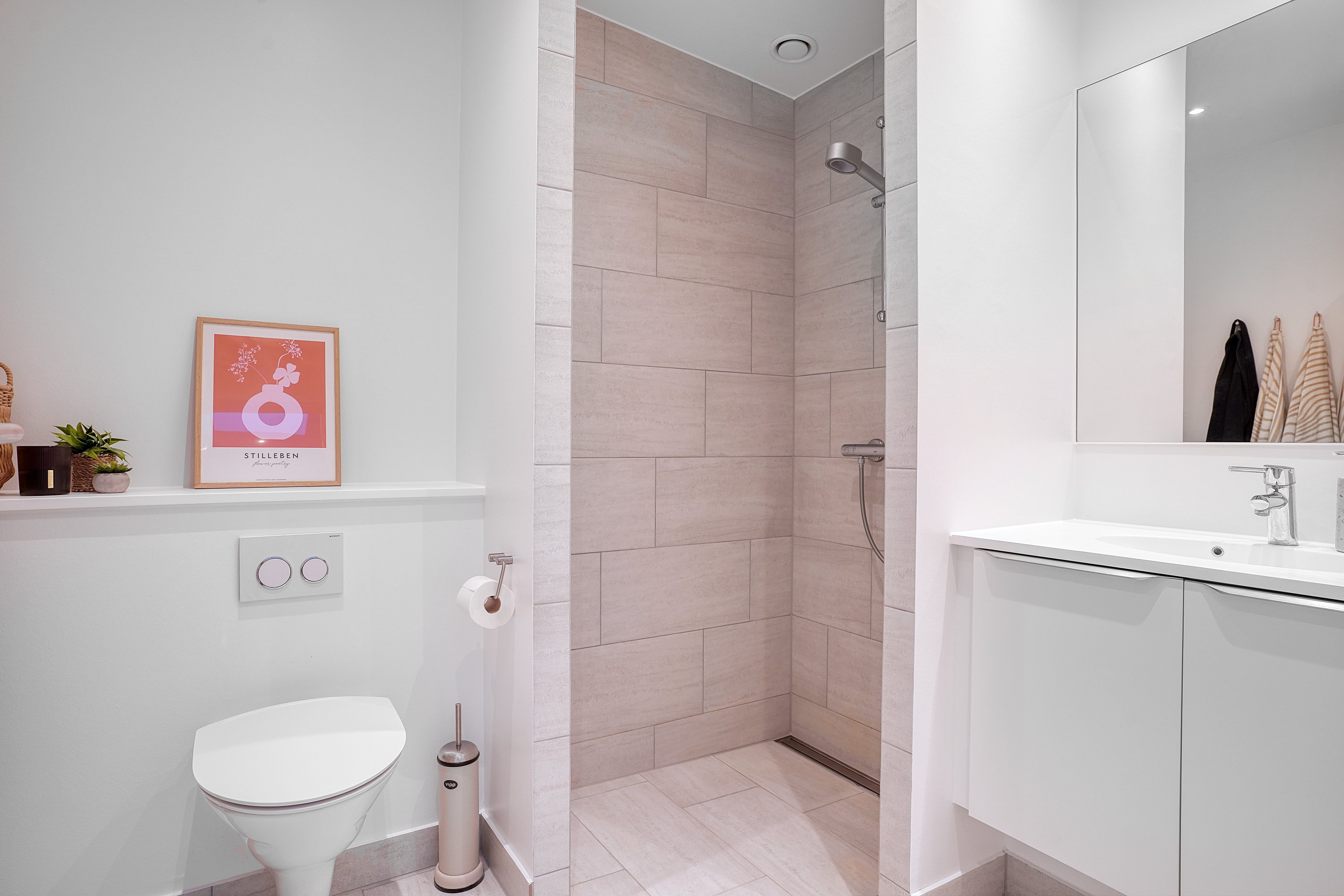 Fremhævet badeværelse billede i fuldskærmstilstand. Billede af Amorbuen 29, 3400 Hillerød