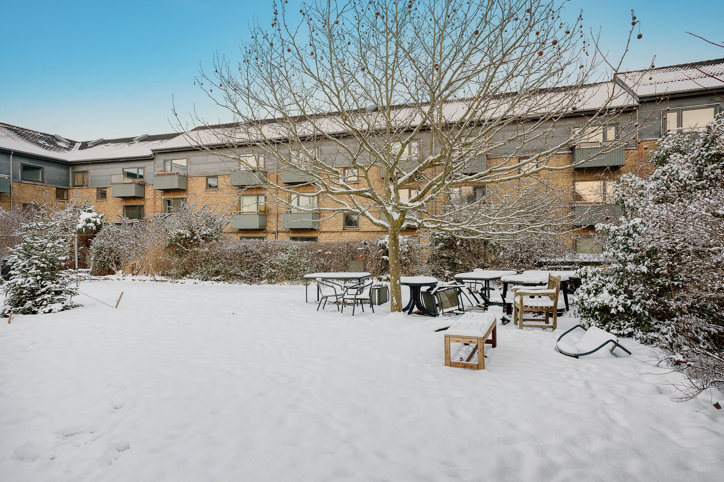 Fremhævet gårdmiljø billede i fuldskærmstilstand. Billede af Peter Bangs Vej 239, 2. th., 2500 Valby