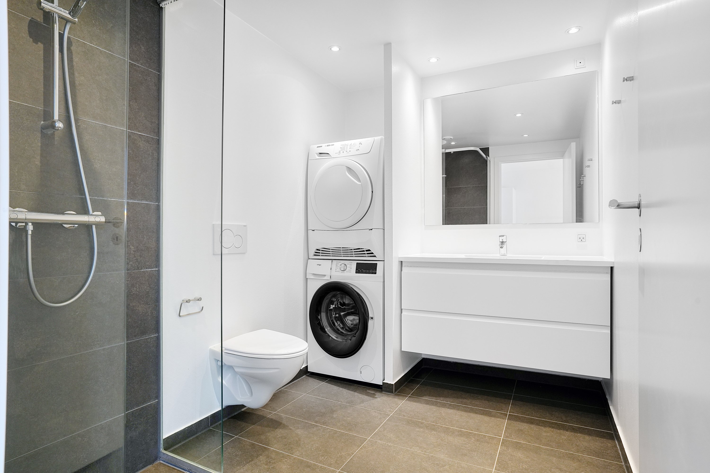 Fremhævet badeværelse billede i fuldskærmstilstand. Billede af Valby Maskinfabriksvej 9, 3. th., 2500 Valby