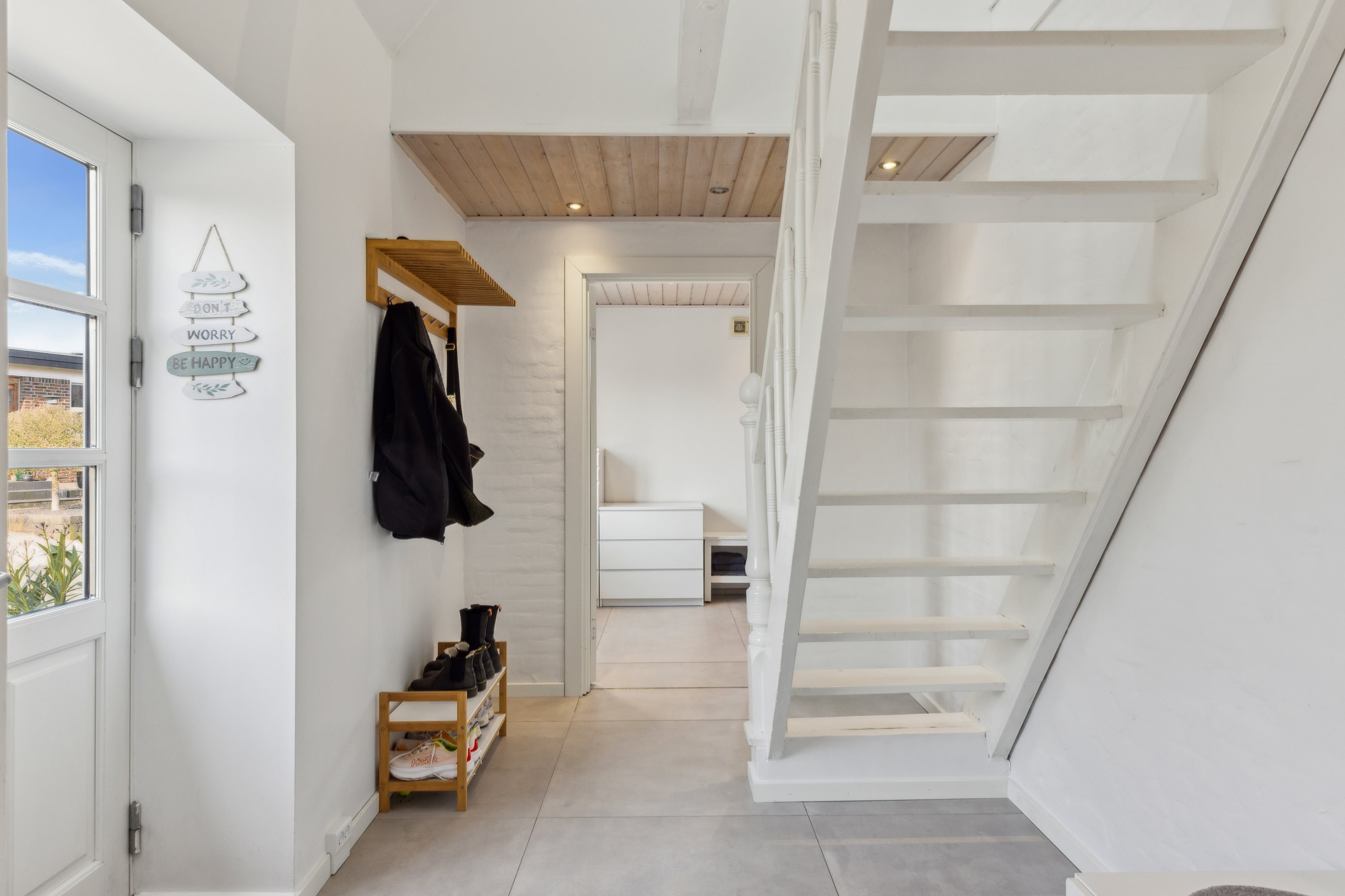 Fremhævet gang billede i fuldskærmstilstand. Billede af Syrenvej 8, Alnor, 6300 Gråsten