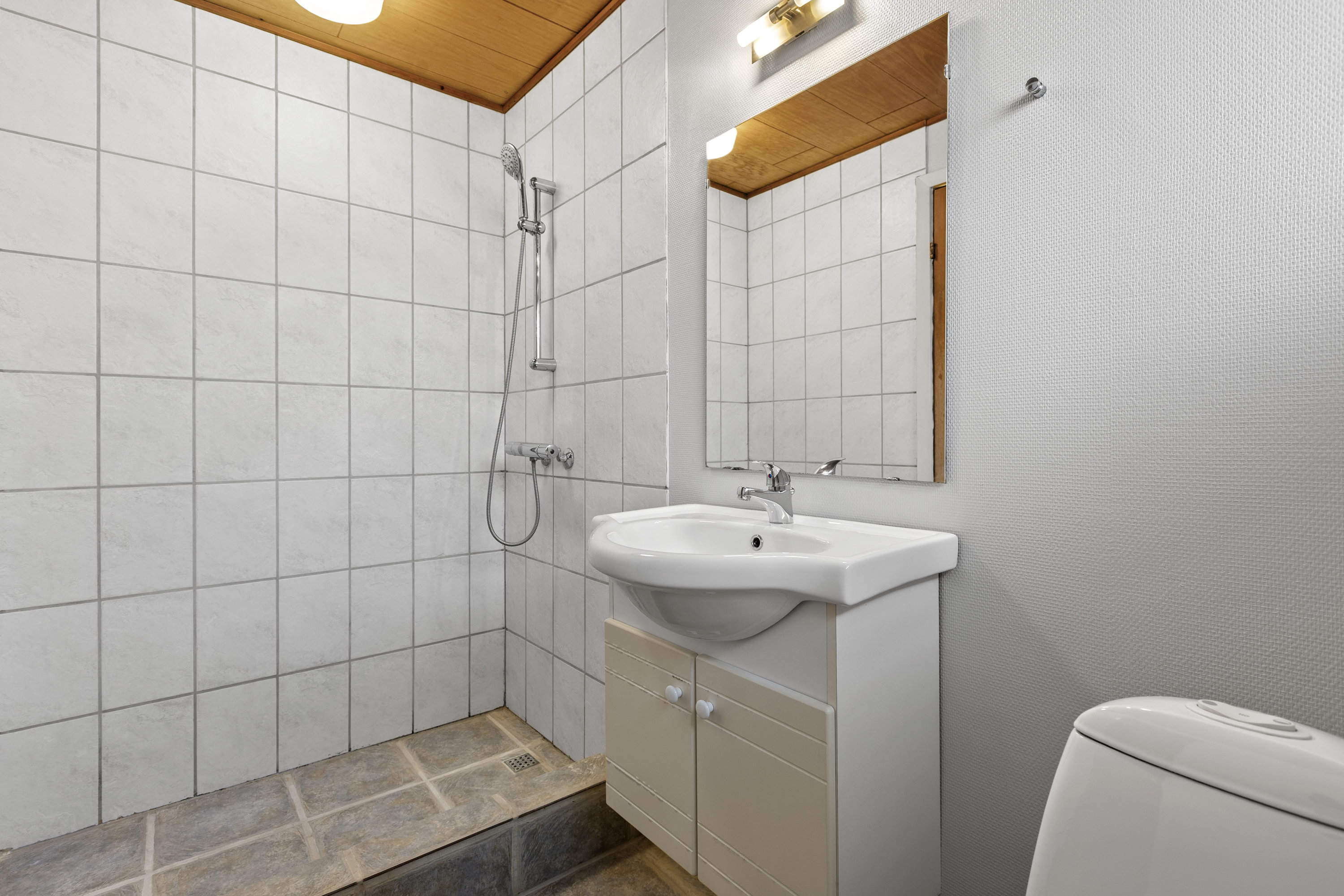 Fremhævet badeværelse billede i fuldskærmstilstand. Billede af Banevej 11, 4220 Korsør