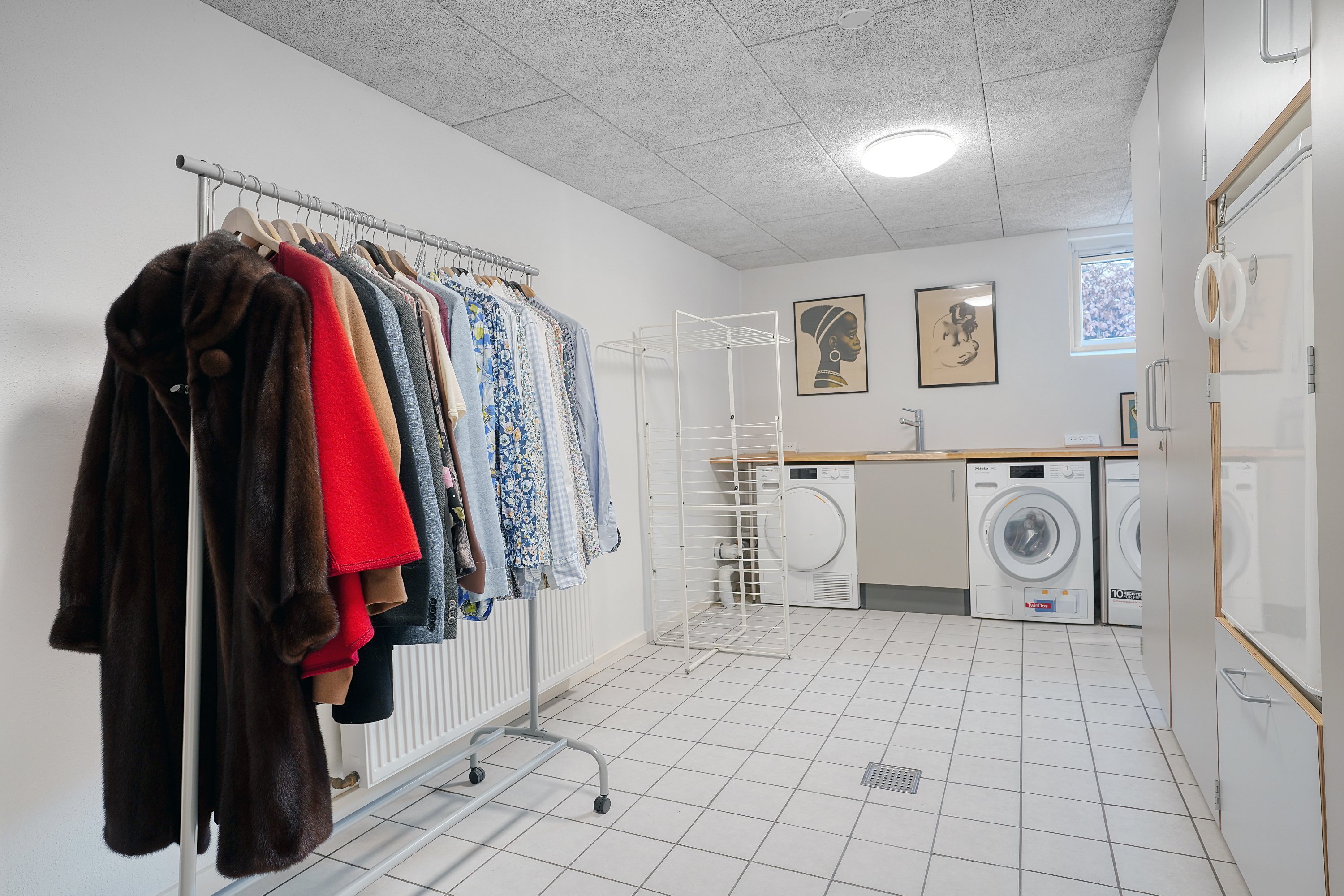 Fremhævet vaskerum billede i fuldskærmstilstand. Billede af Elmebakken 8, Gadevang, 3400 Hillerød