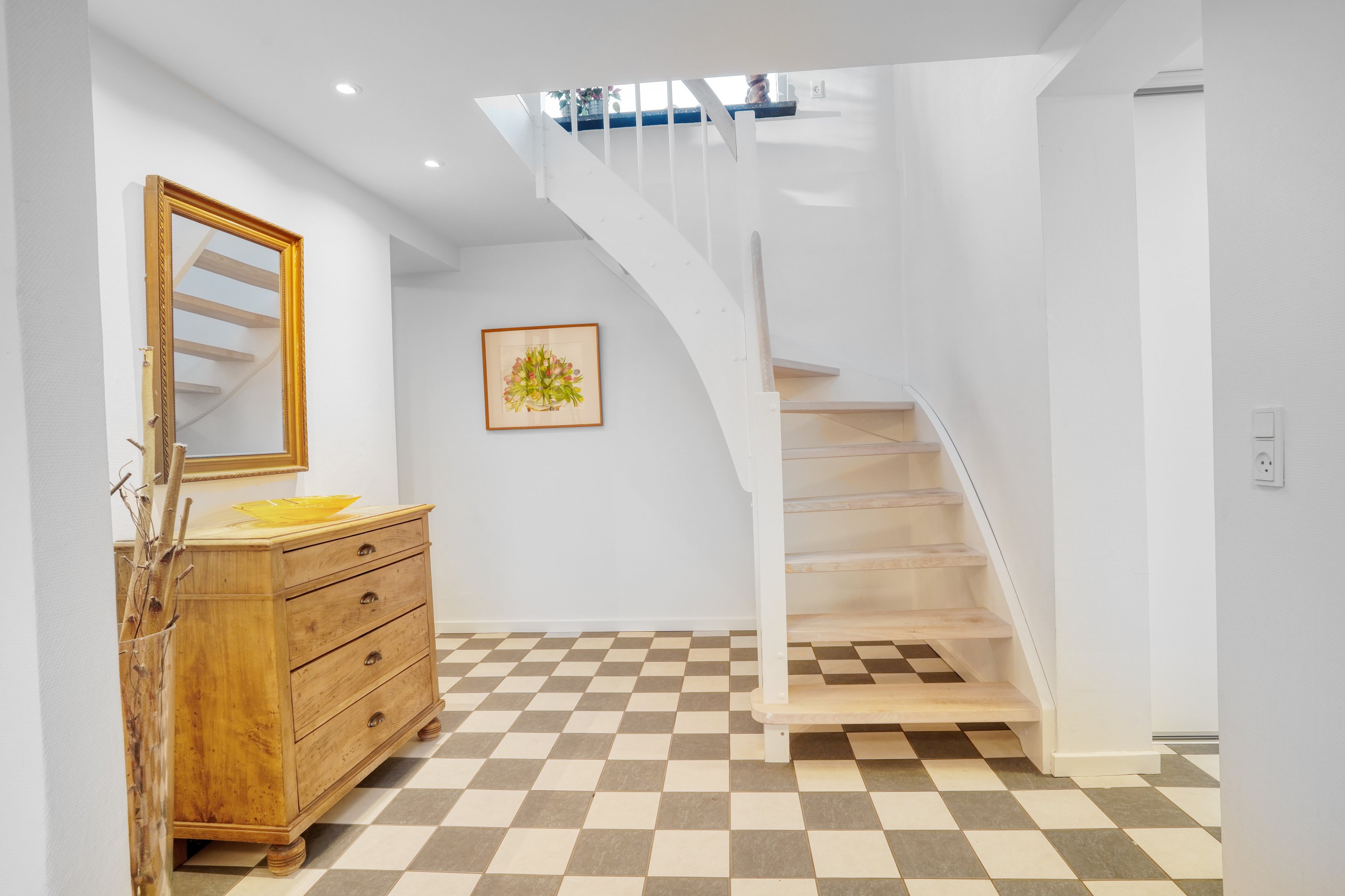 Fremhævet entré billede i fuldskærmstilstand. Billede af Elmebakken 8, Gadevang, 3400 Hillerød