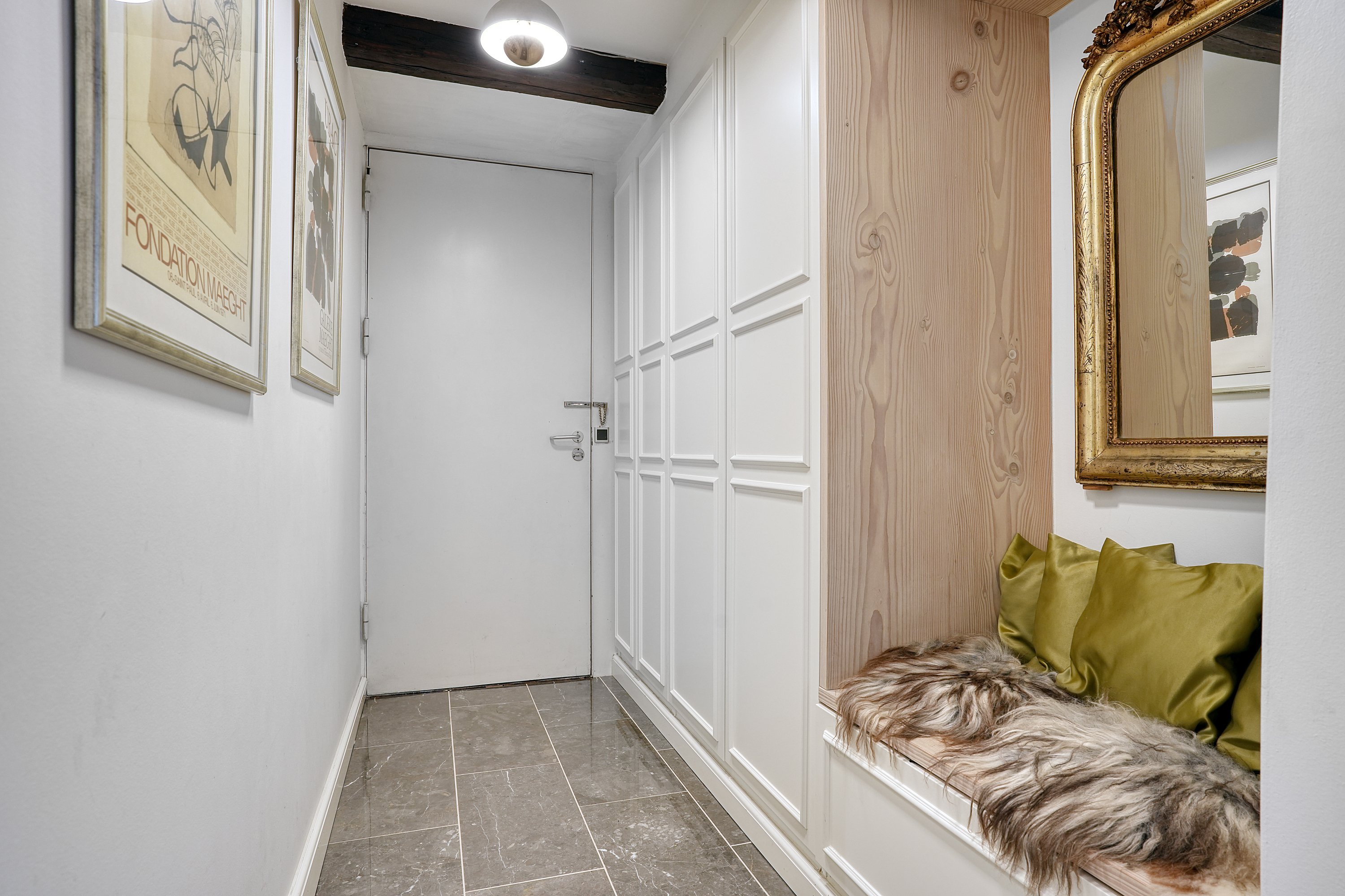 Fremhævet entré billede i fuldskærmstilstand. Billede af Store Kongensgade 67A, 4. th., 1264 København K