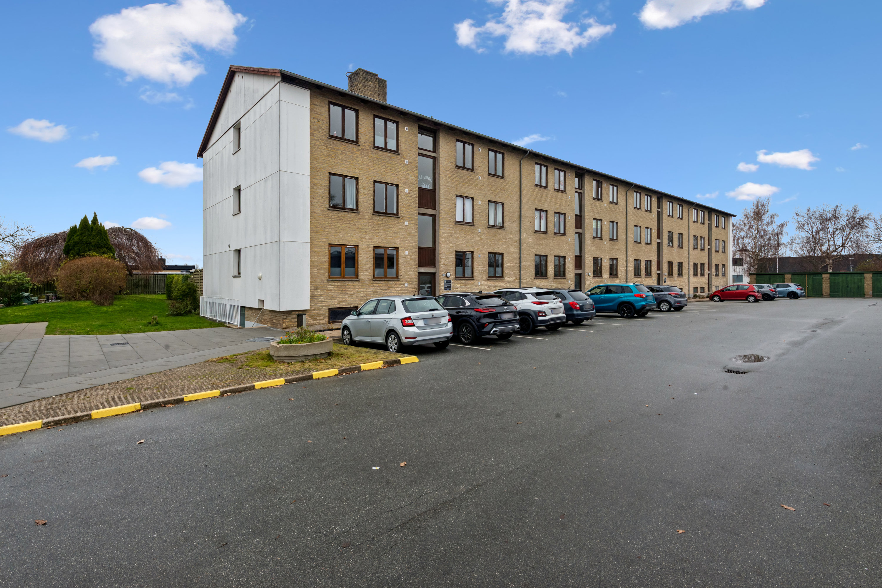 Fremhævet andet billede i fuldskærmstilstand. Billede af Roskildevej 362, st.. th., 2630 Taastrup